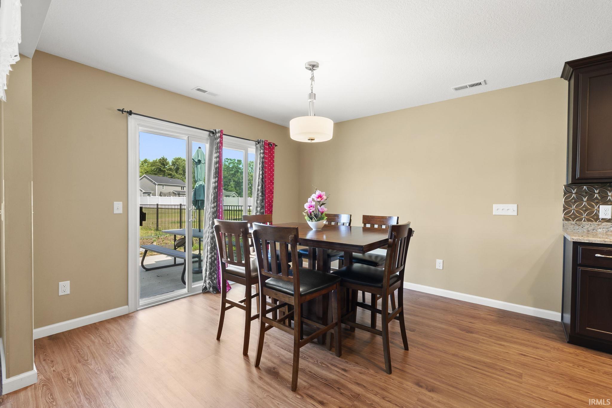 17225 Hudson
