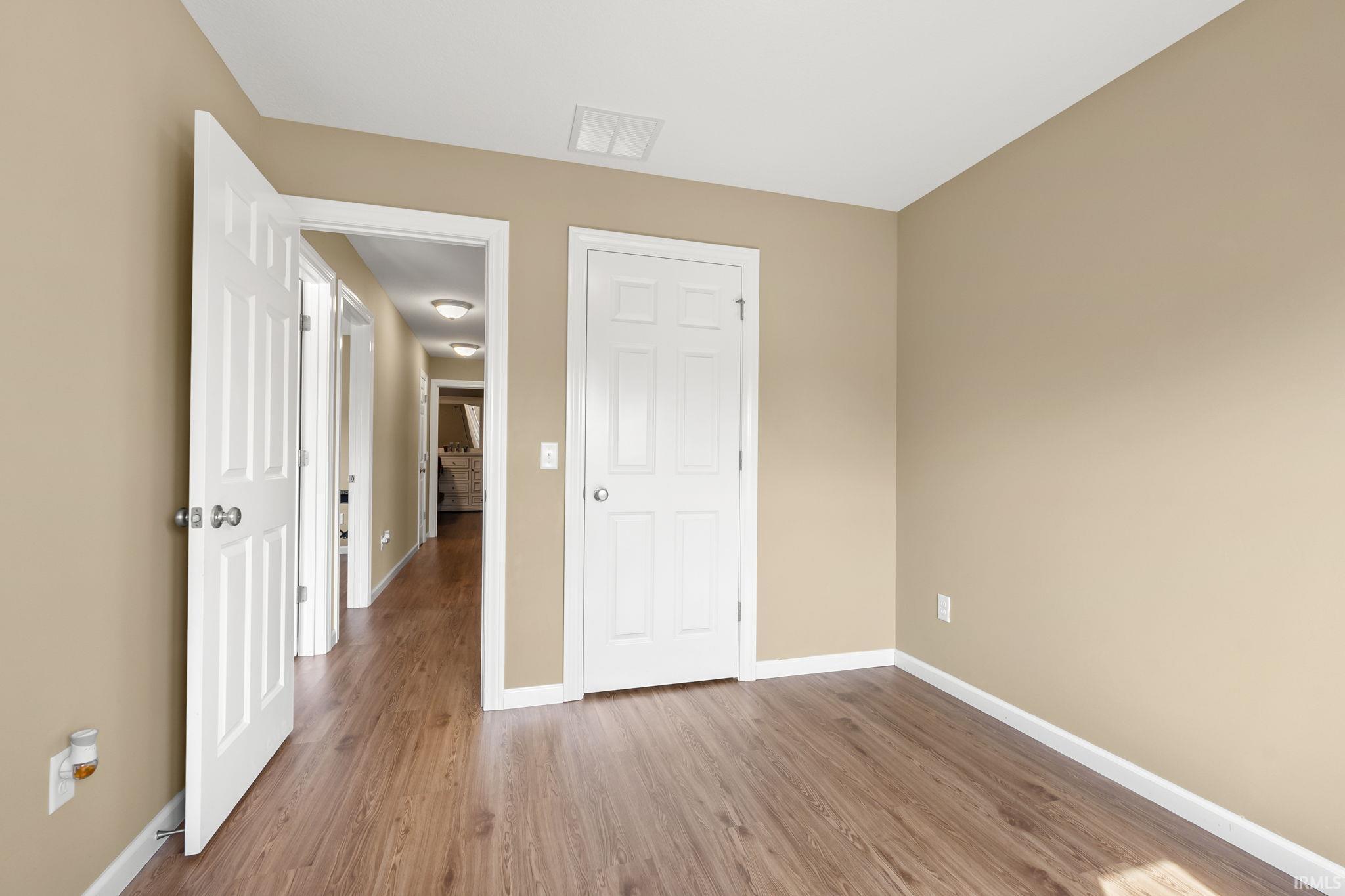 17225 Hudson