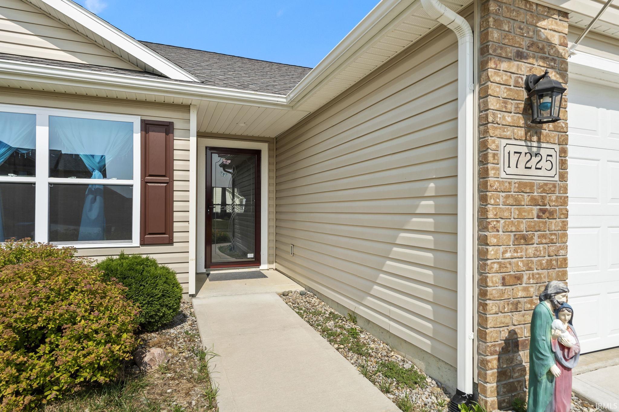 17225 Hudson