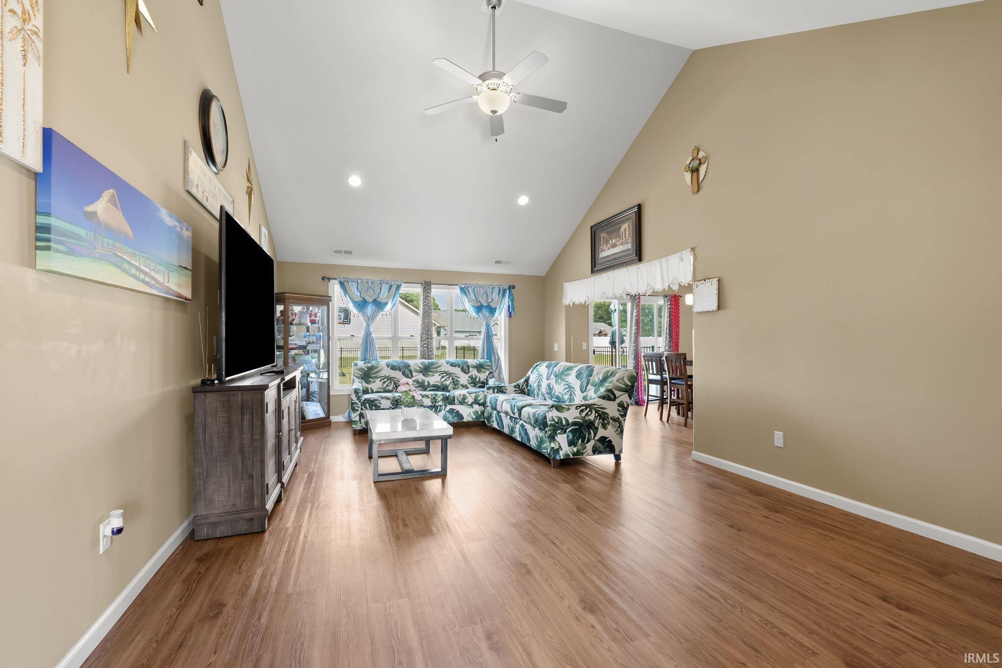 17225 Hudson
