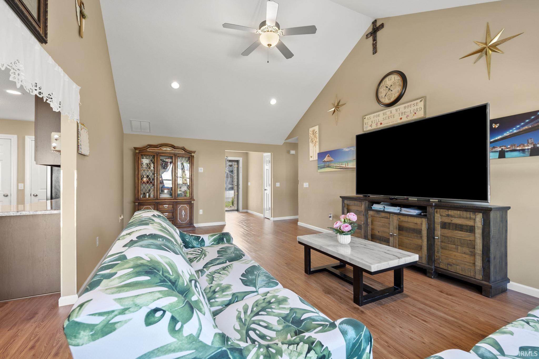17225 Hudson