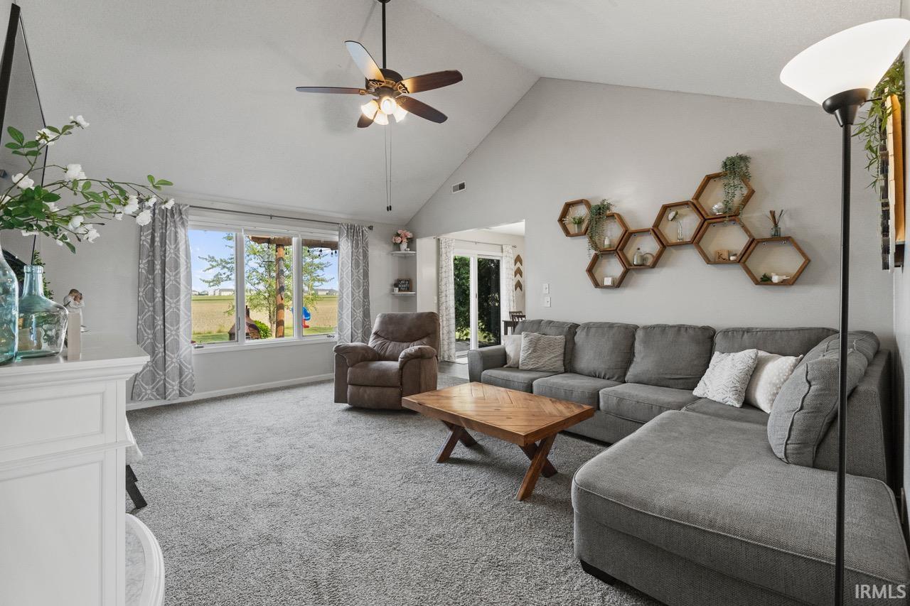 4461 Fenwick
