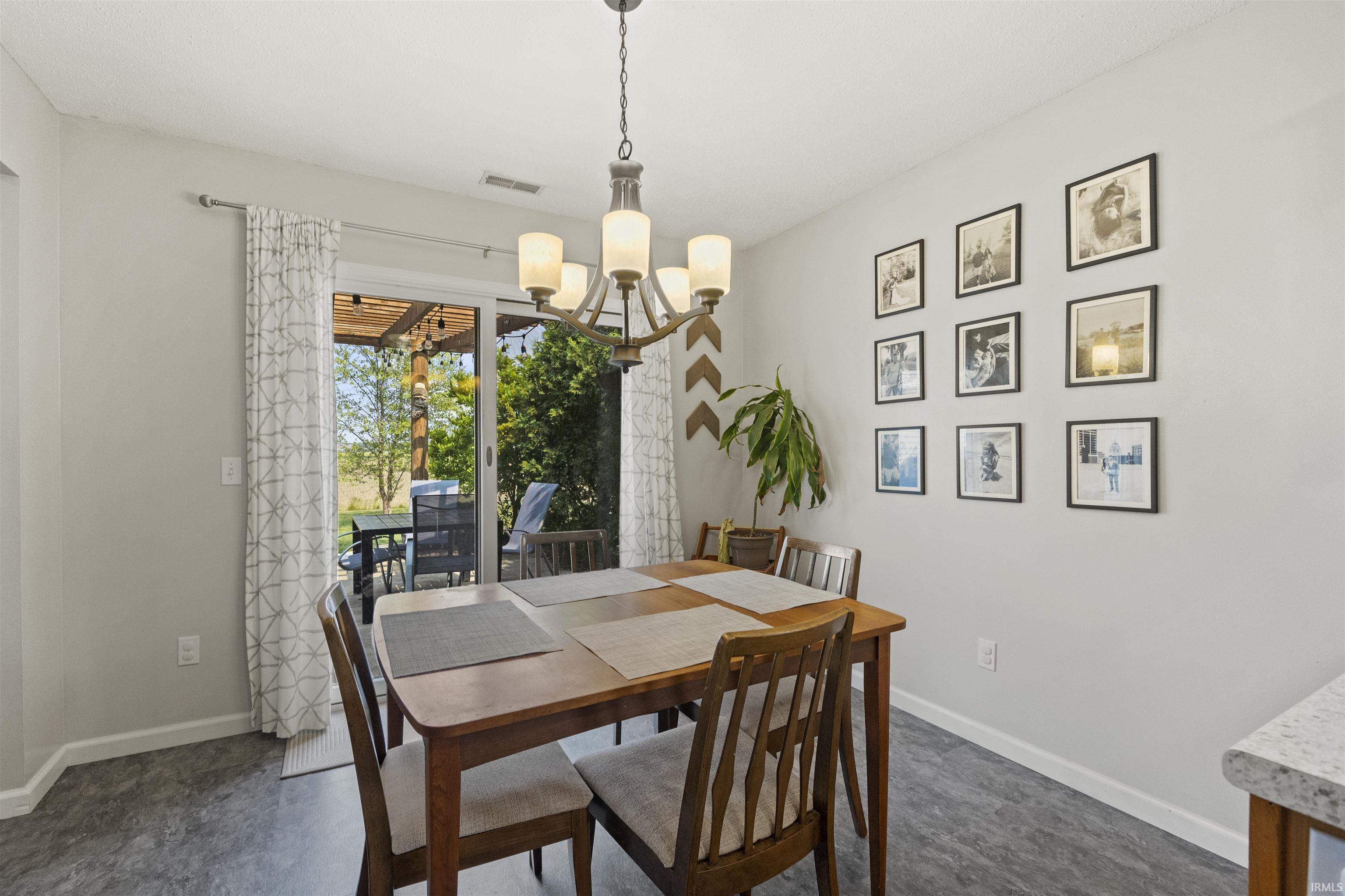 4461 Fenwick