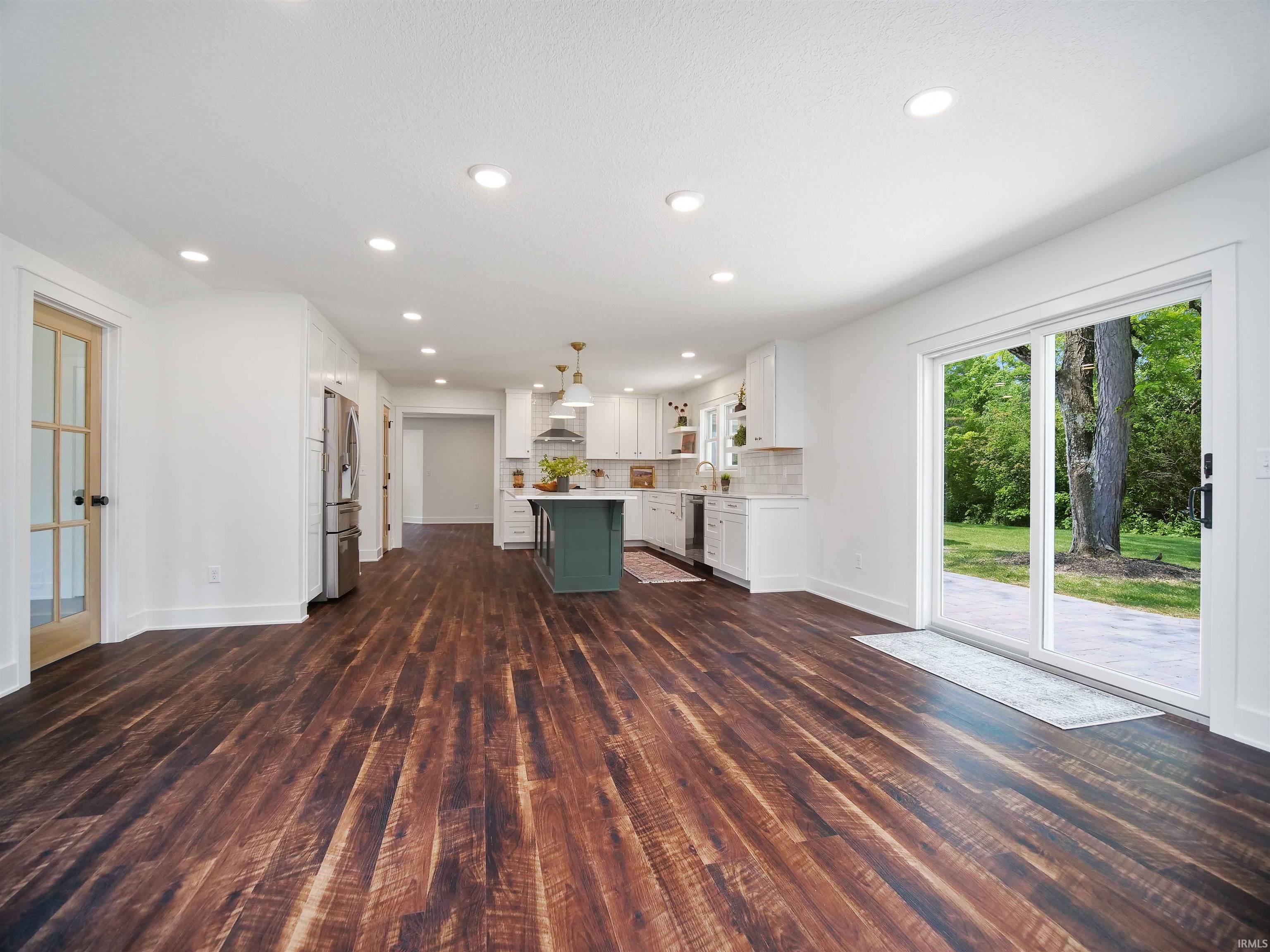 1720 Dell Cove