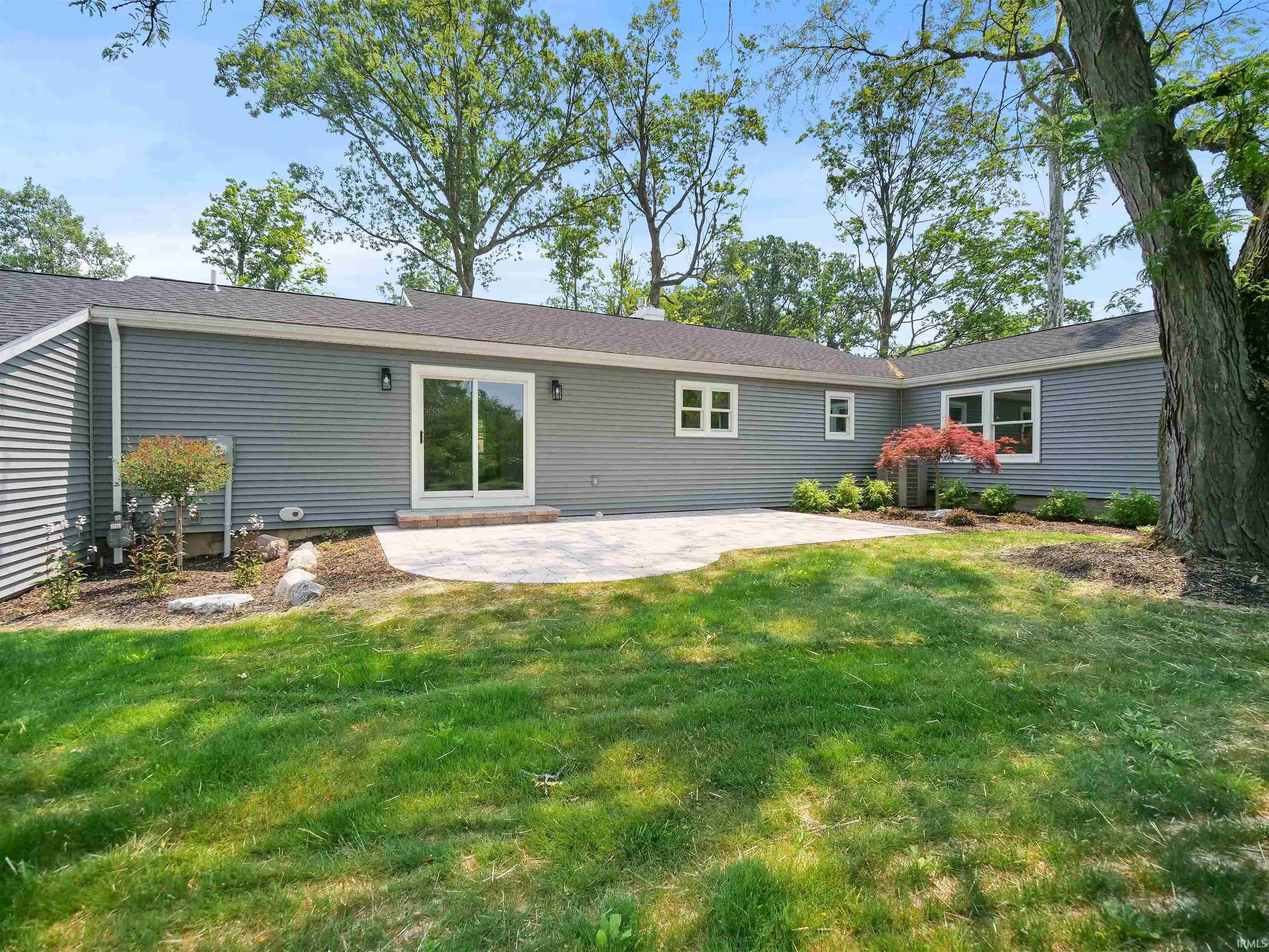 1720 Dell Cove