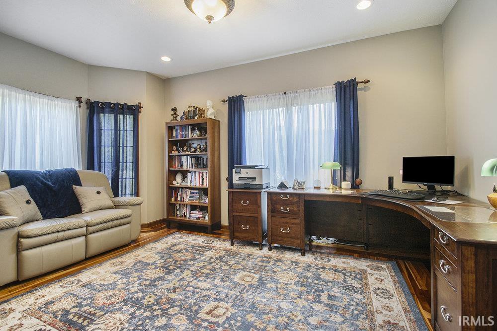 8173 Walnut
