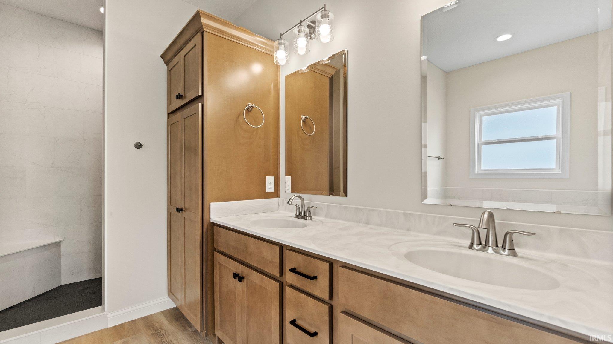 1268 Dixon