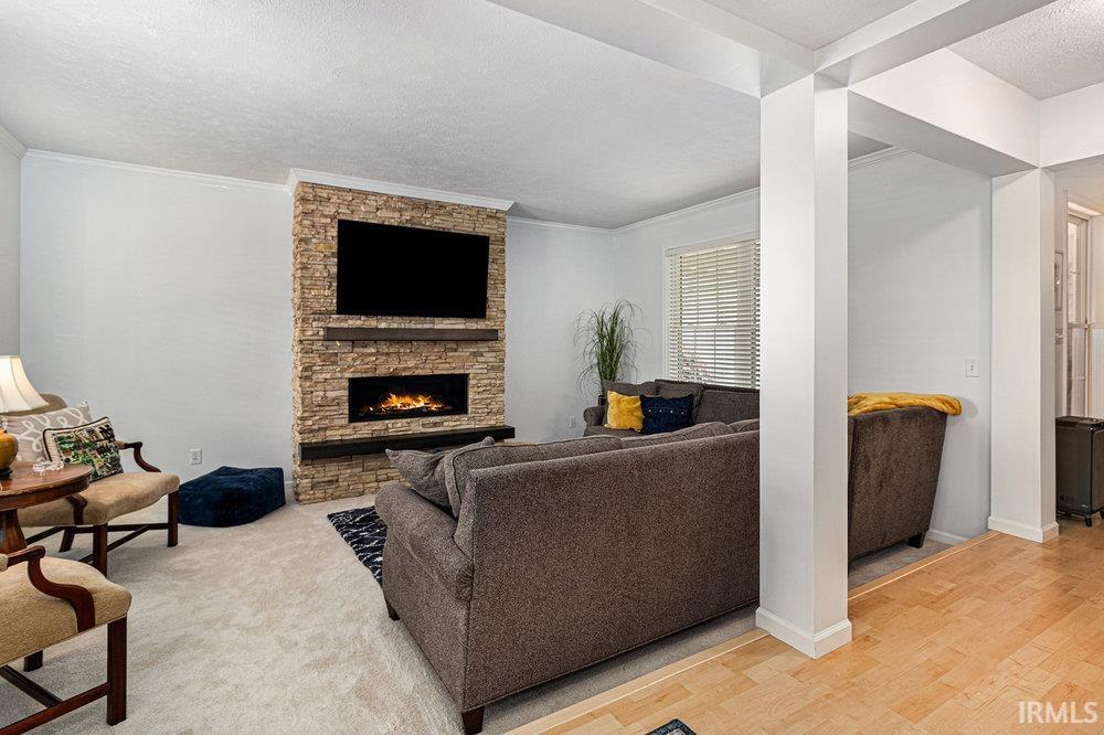 6815 Stewart