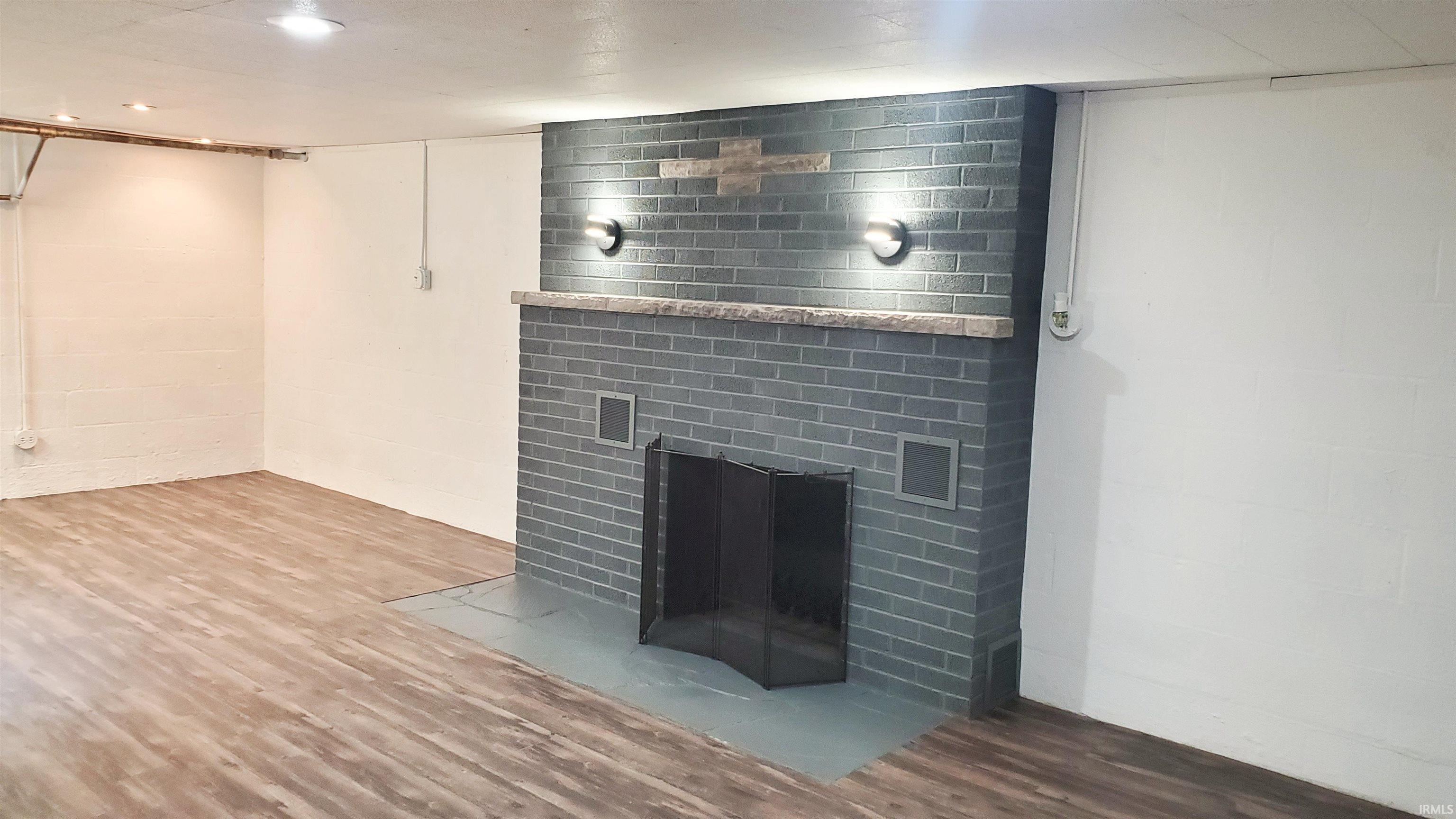 807 Ferndale