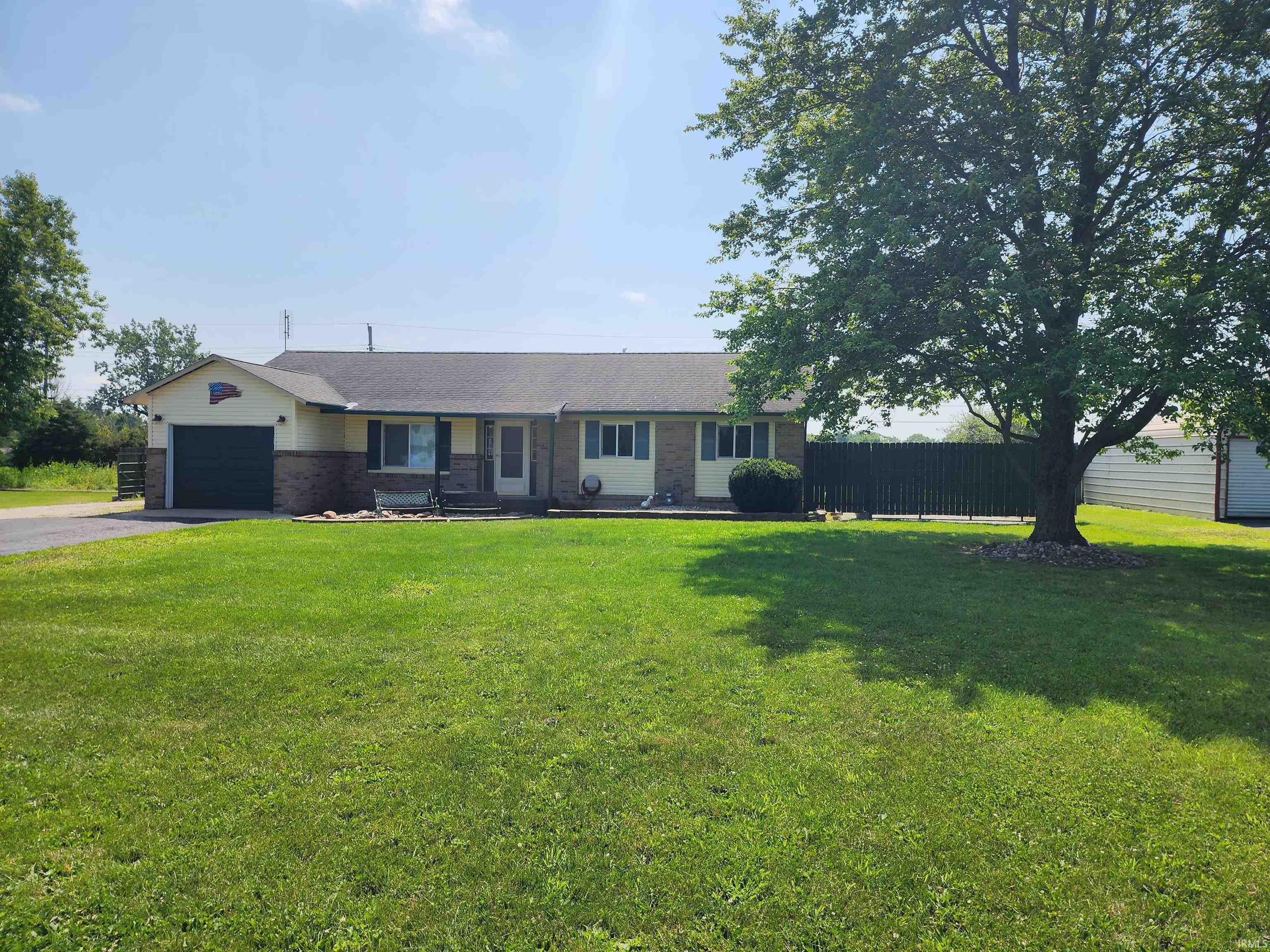 8984 South Circle