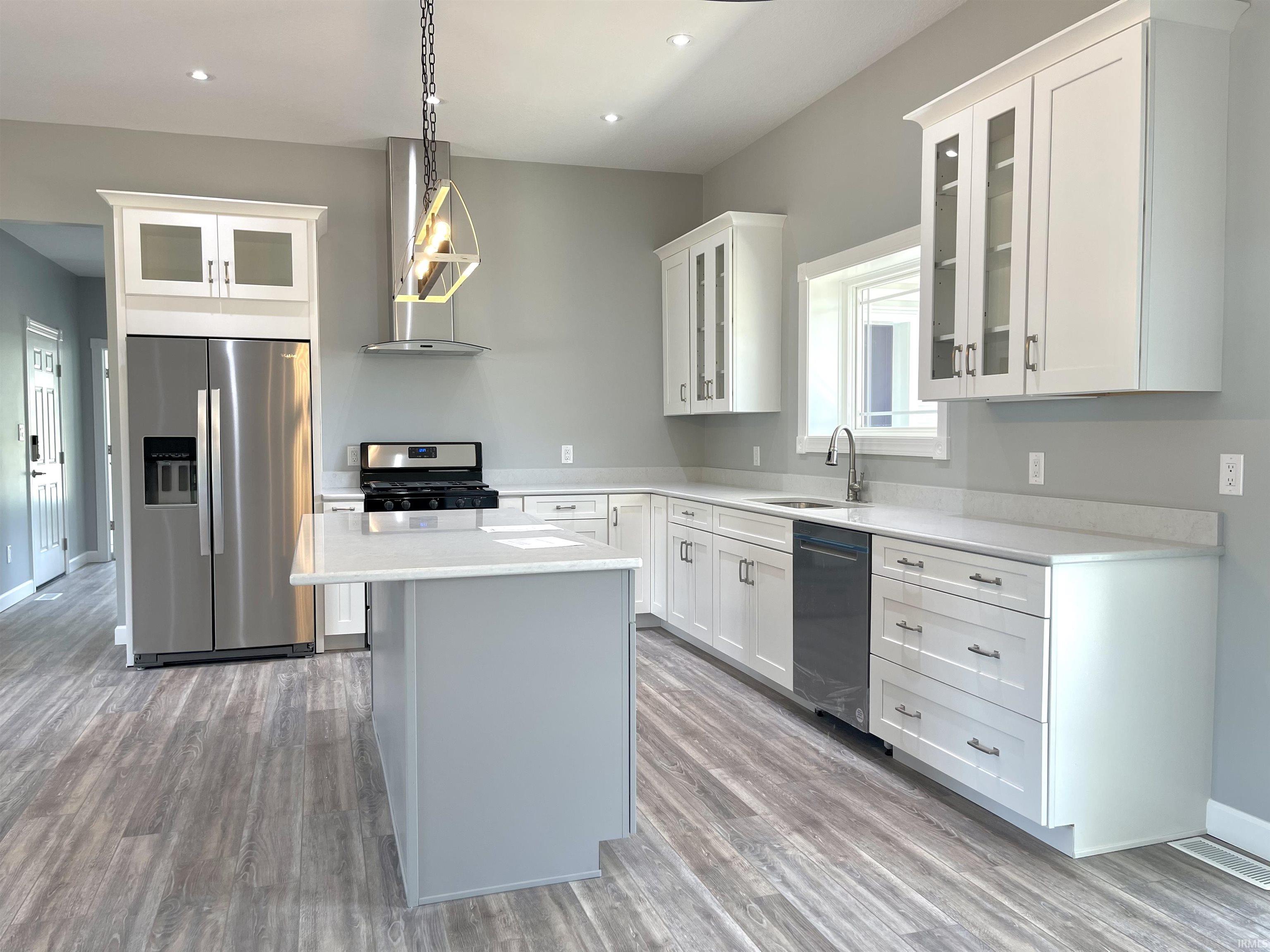 9553 Country Lane