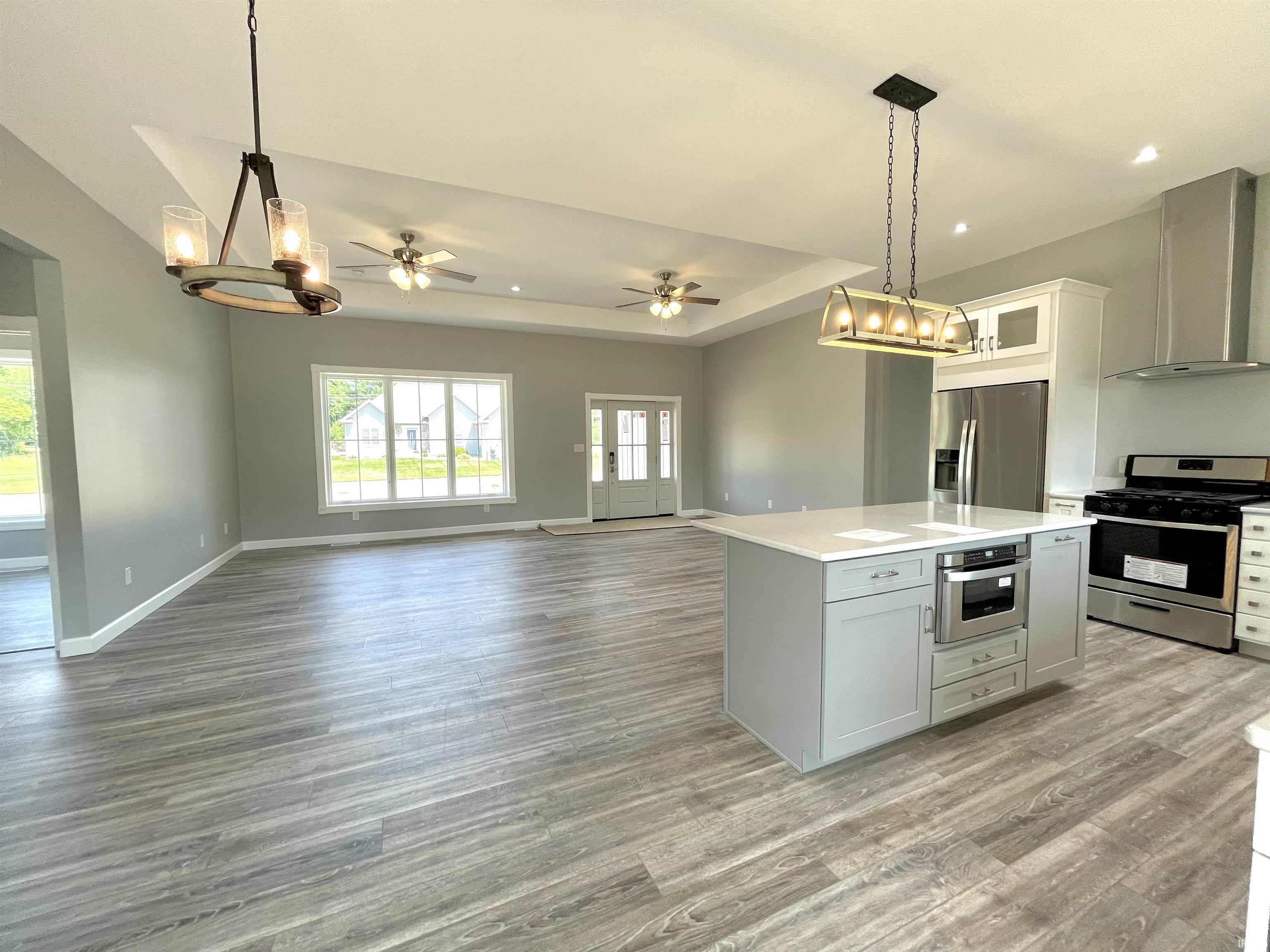 9553 Country Lane