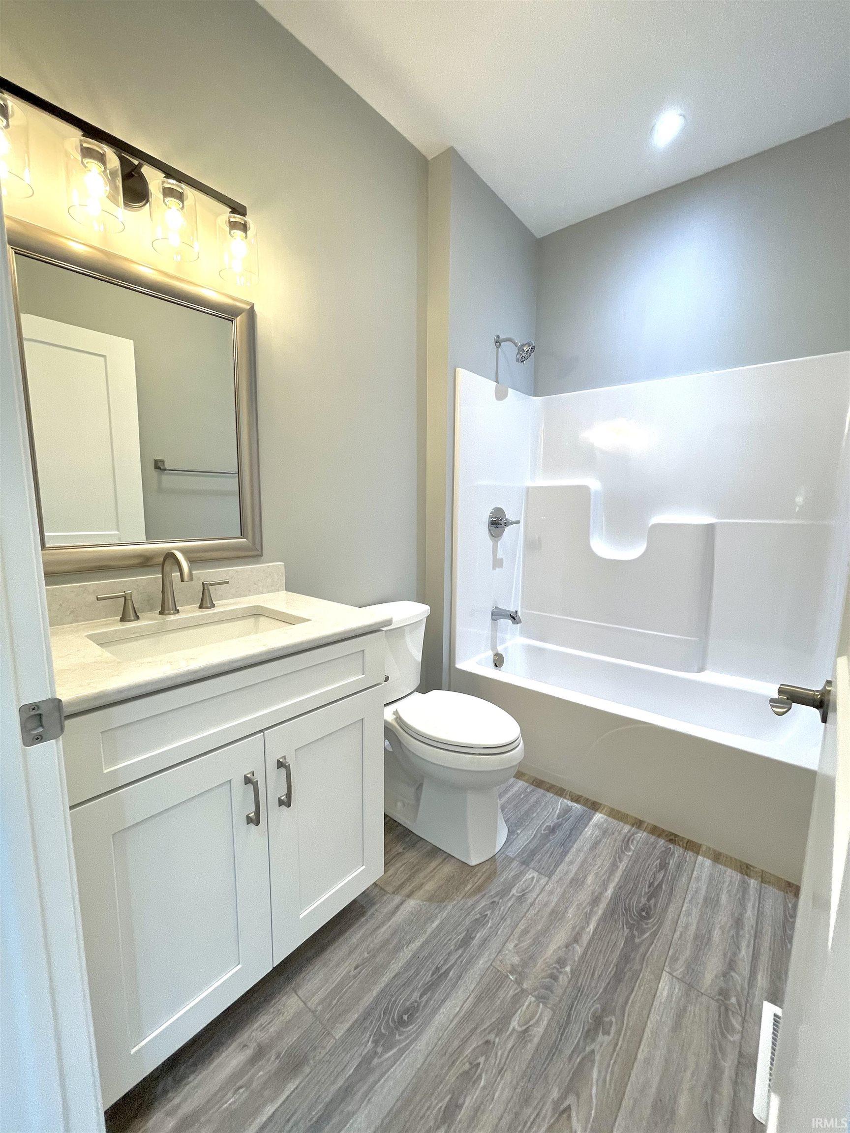 9553 Country Lane
