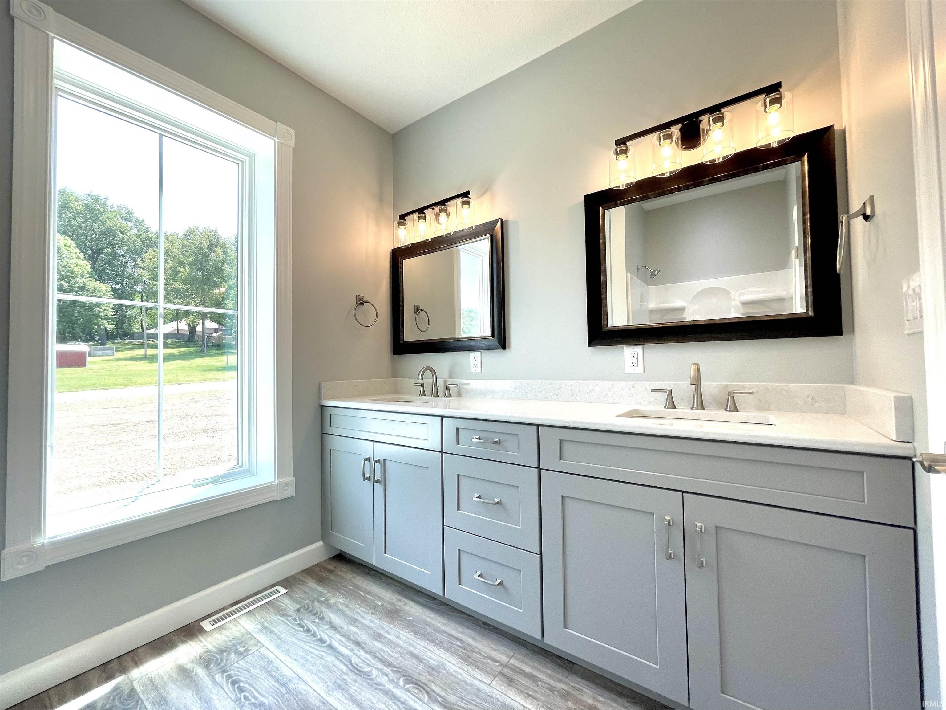 9553 Country Lane