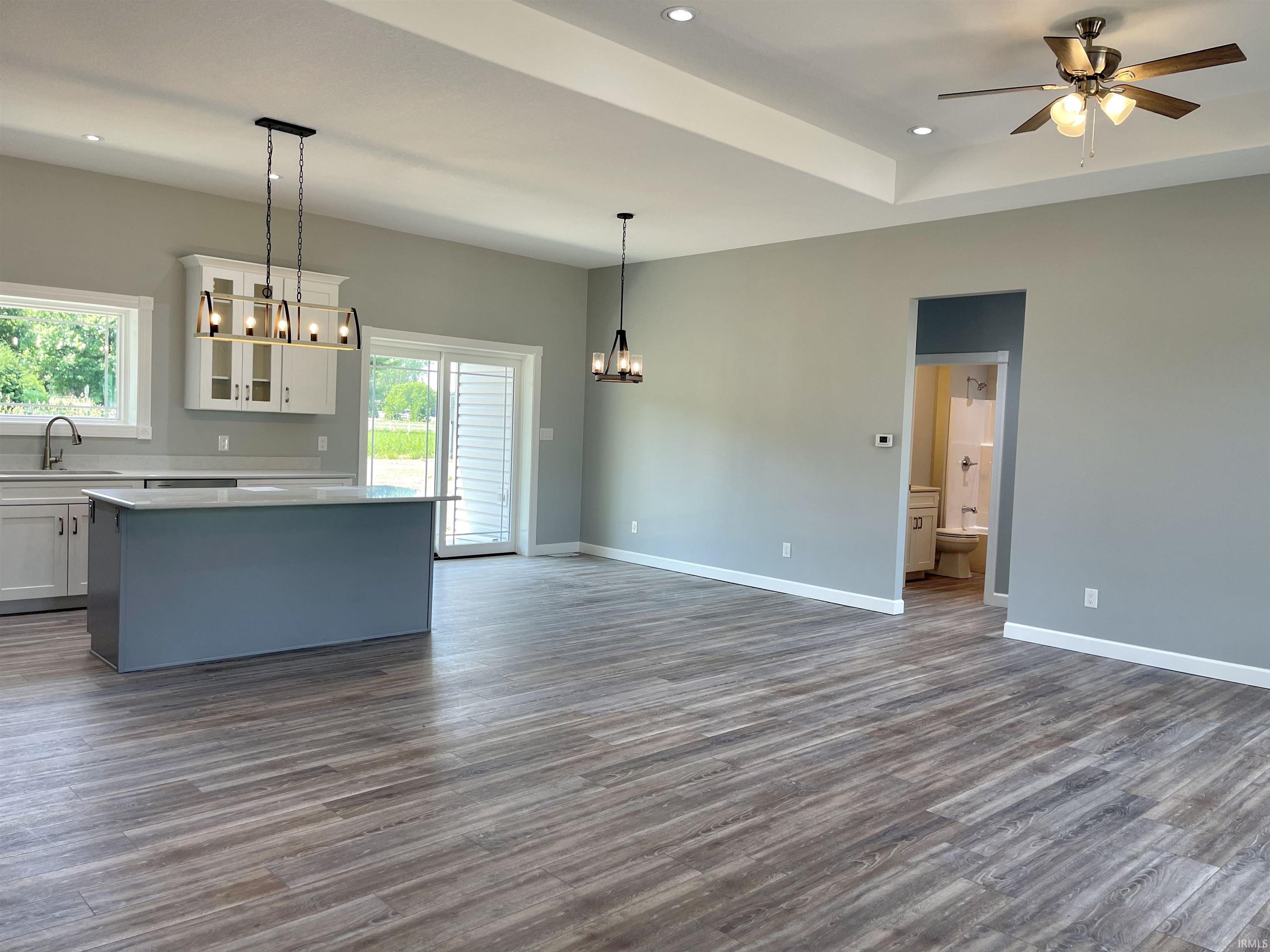 9553 Country Lane