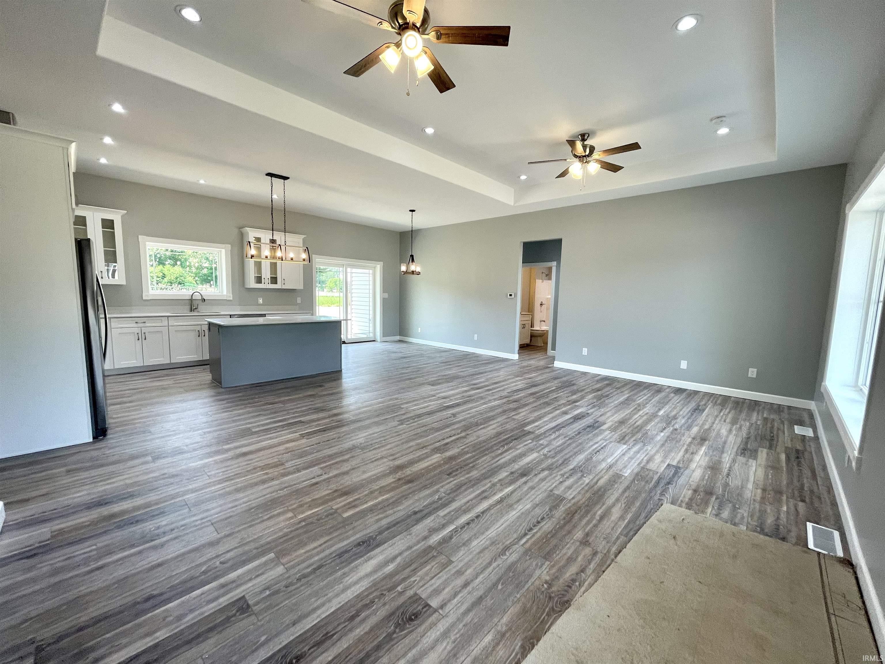 9553 Country Lane