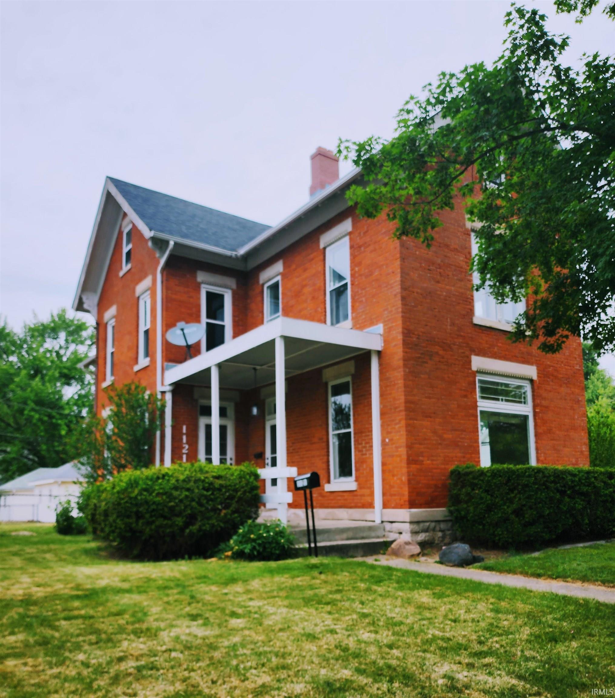 1121 Bell