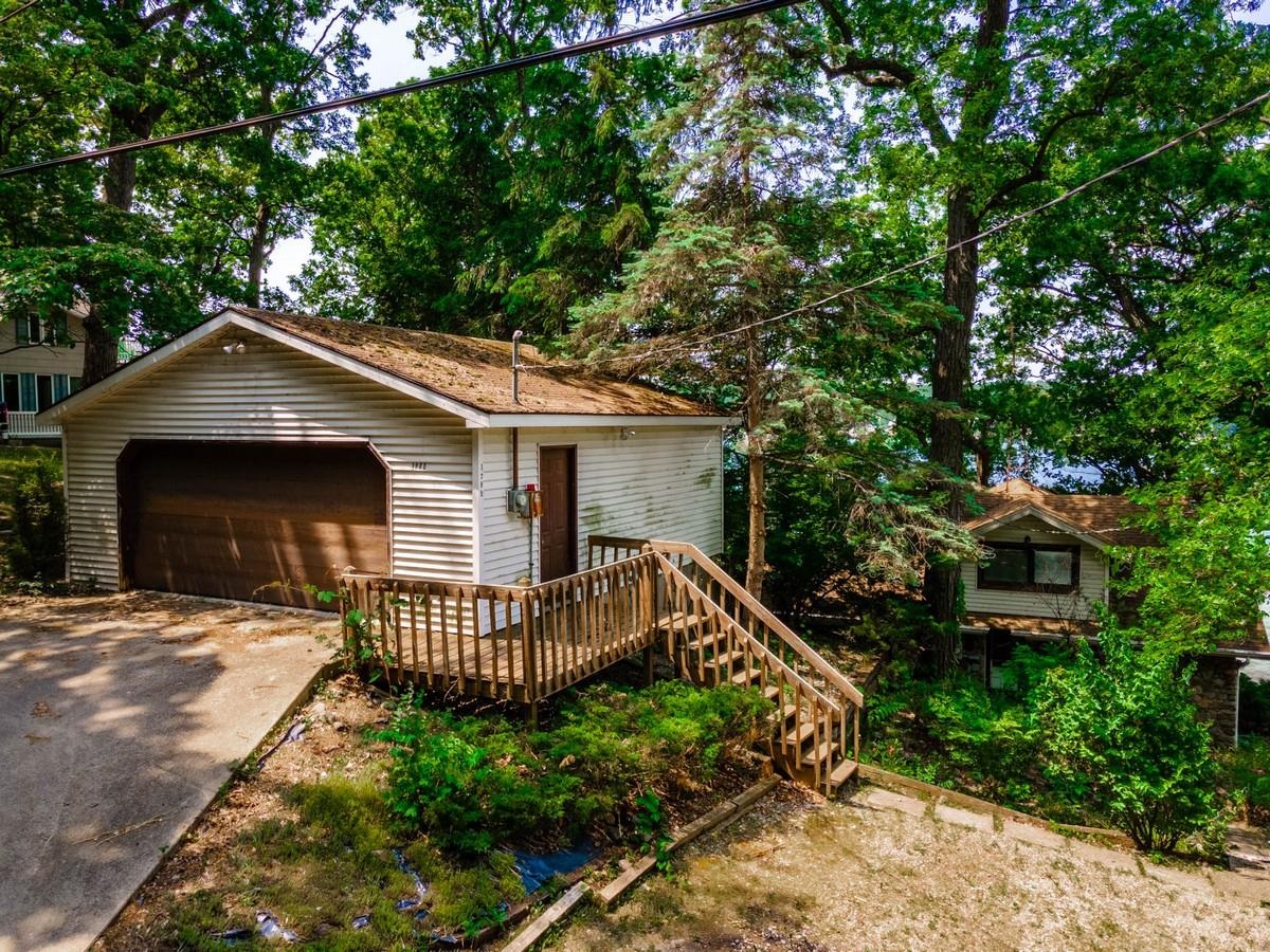 1560 Lane 105 Lake James