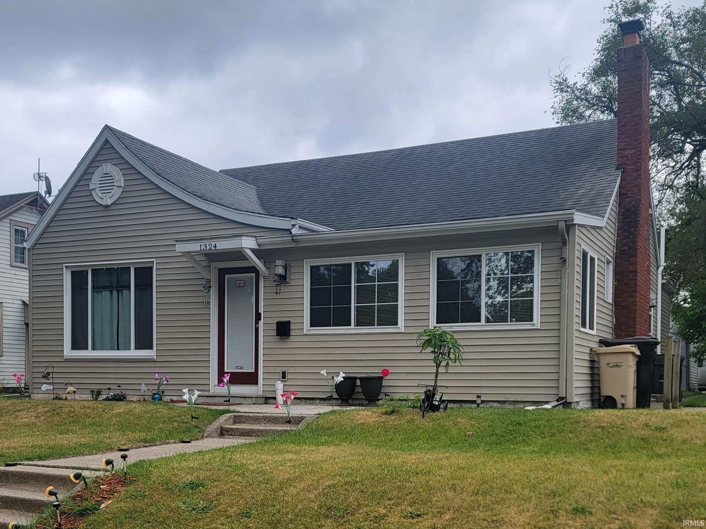 1324 Cedar