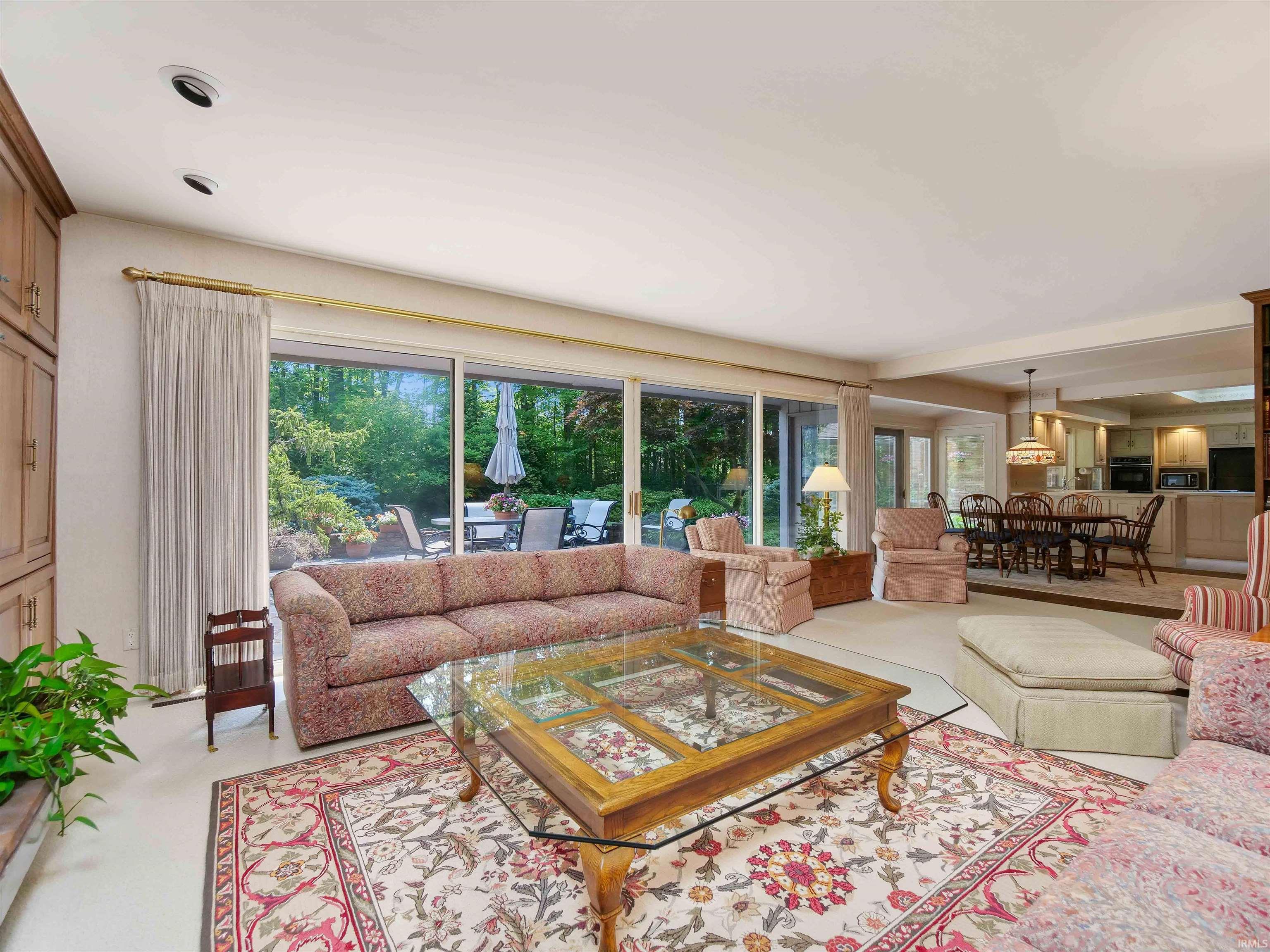 2815 Covington Lake