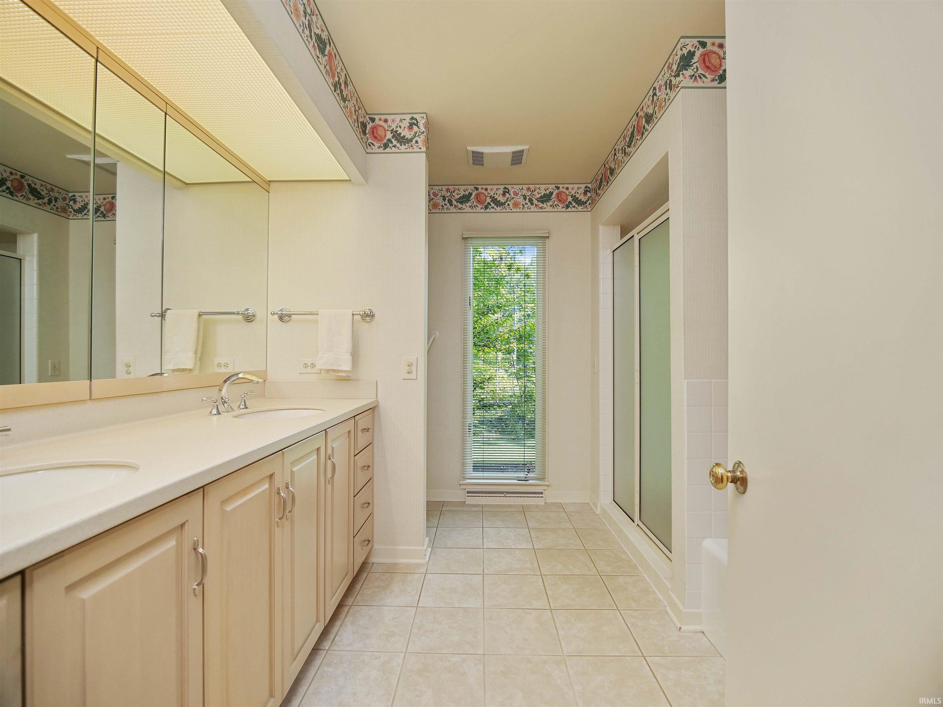 2815 Covington Lake