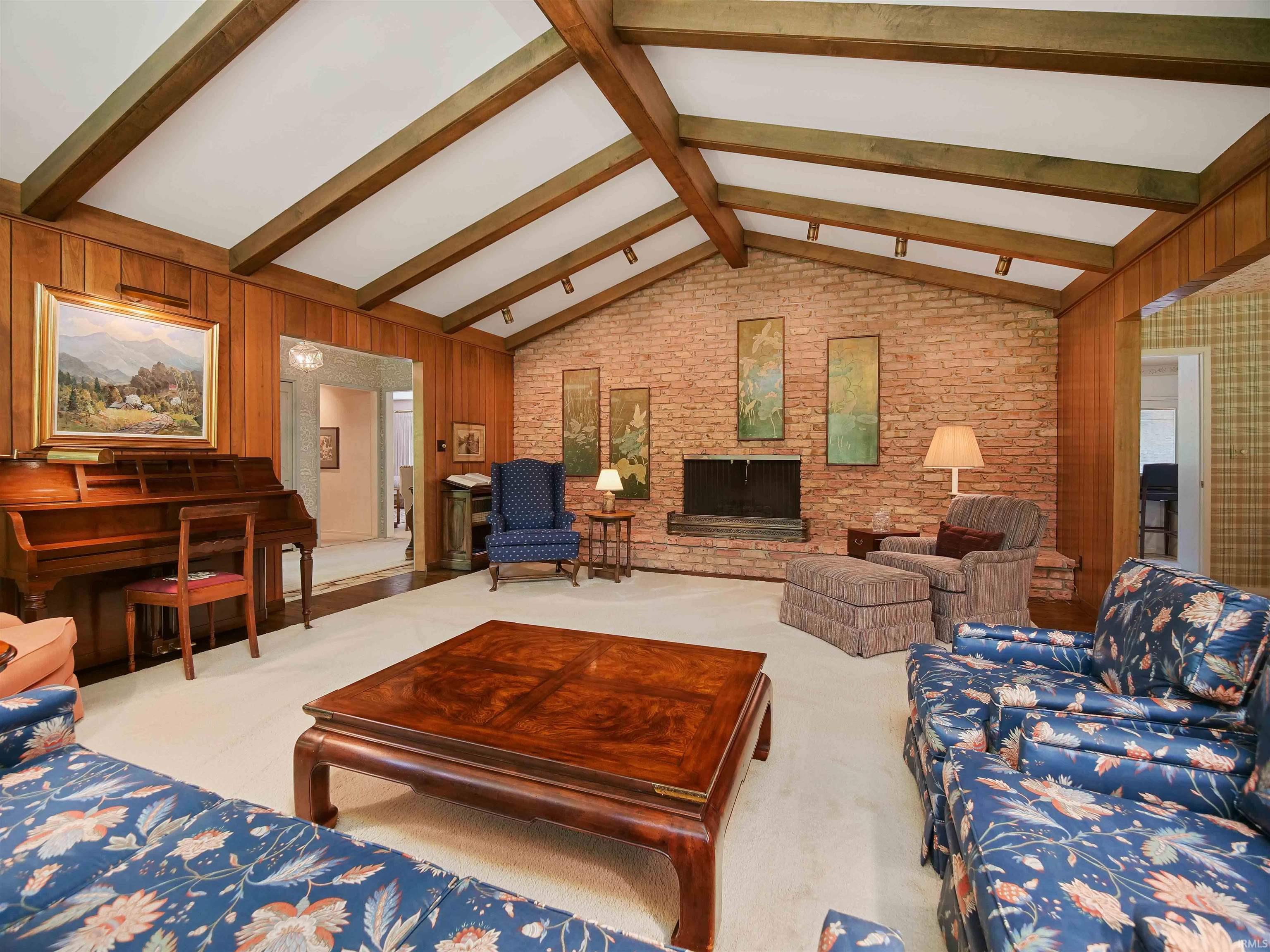 2815 Covington Lake