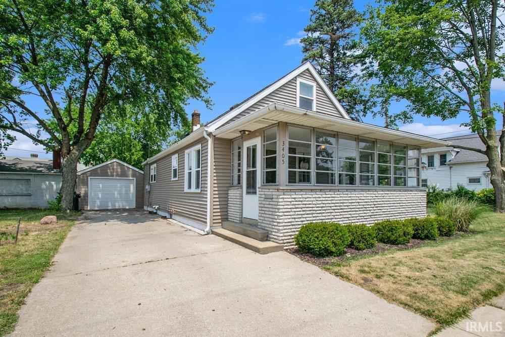 3405 Pleasant