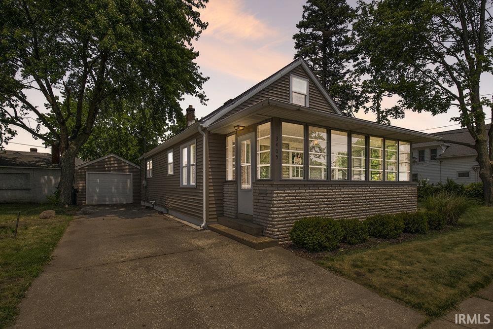 3405 Pleasant