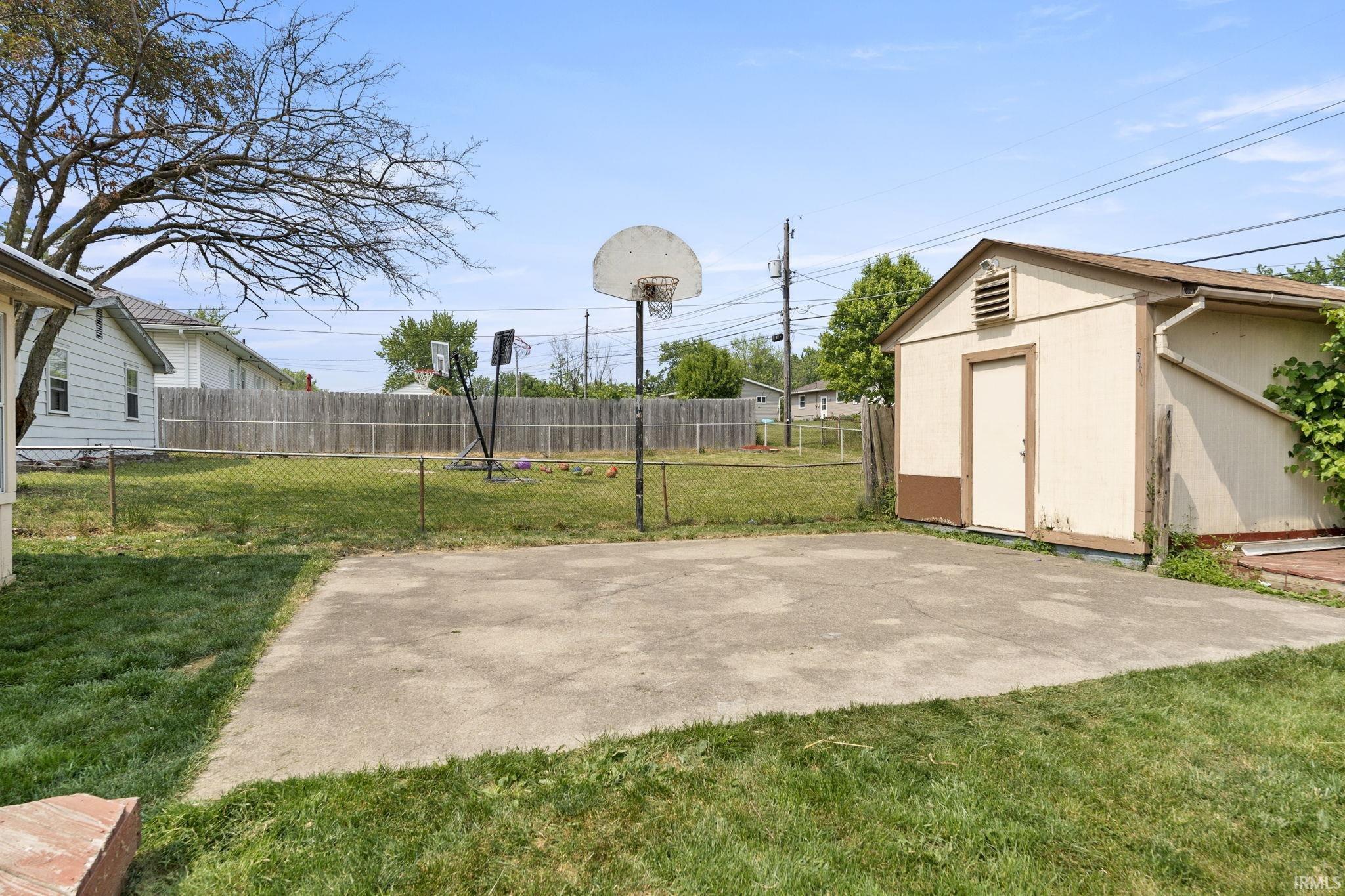 2606 Hobson