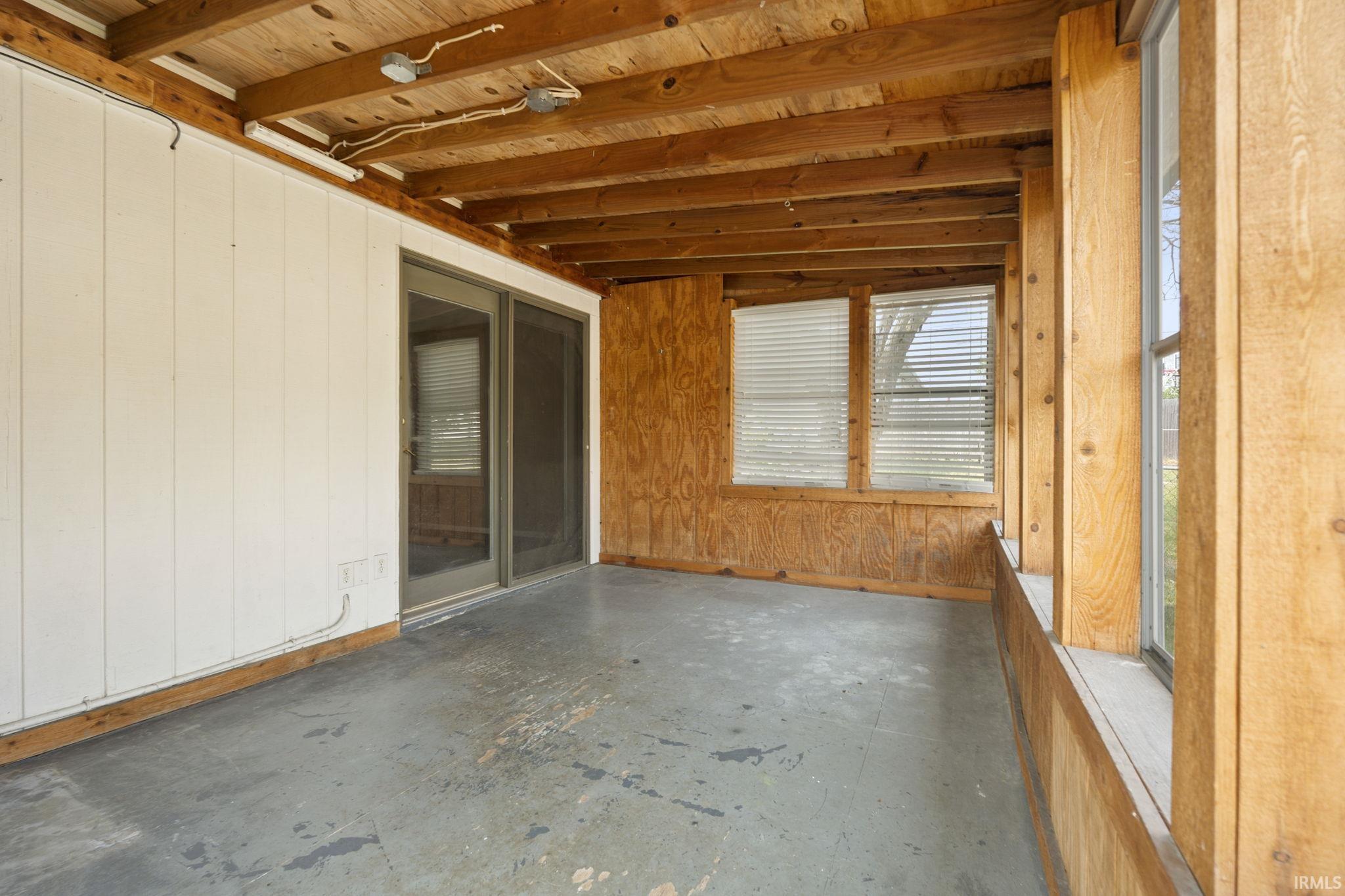2606 Hobson