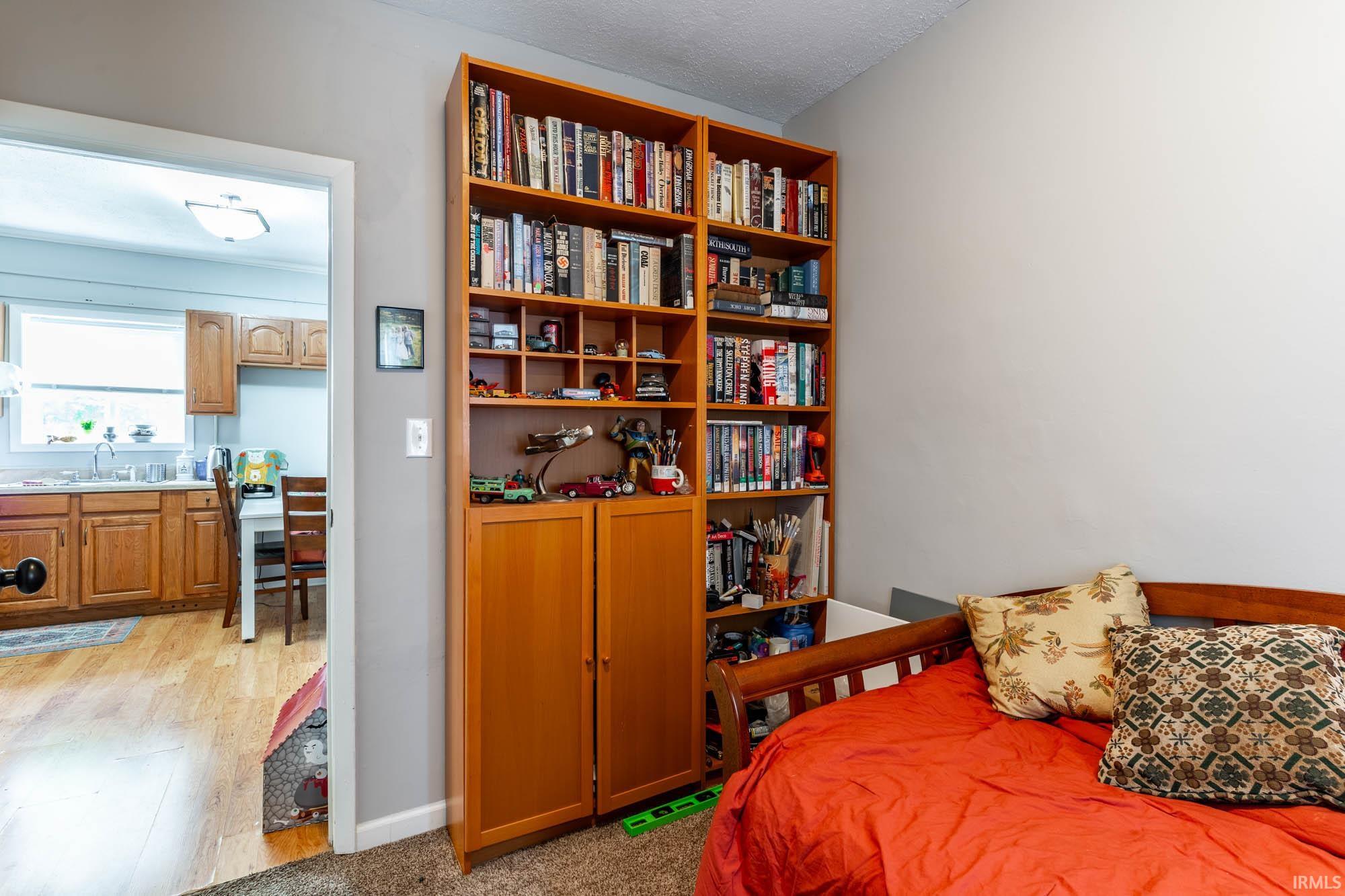 1502 Vance