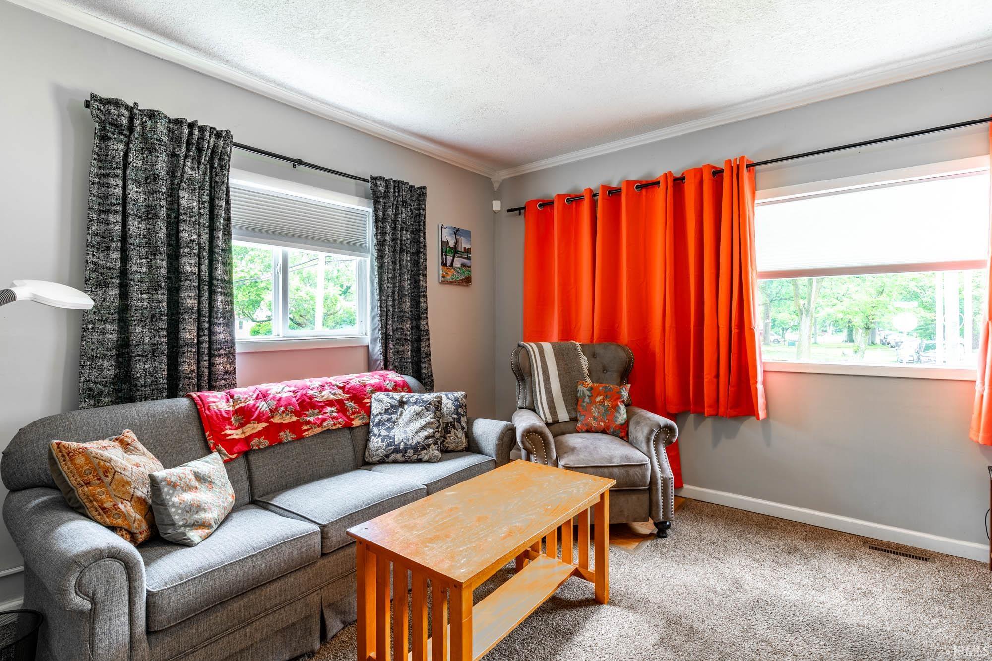 1502 Vance