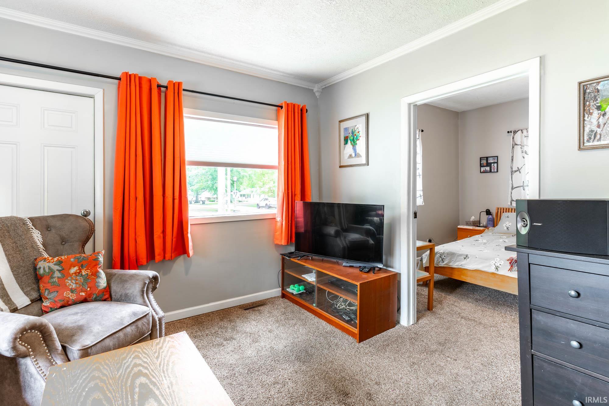 1502 Vance