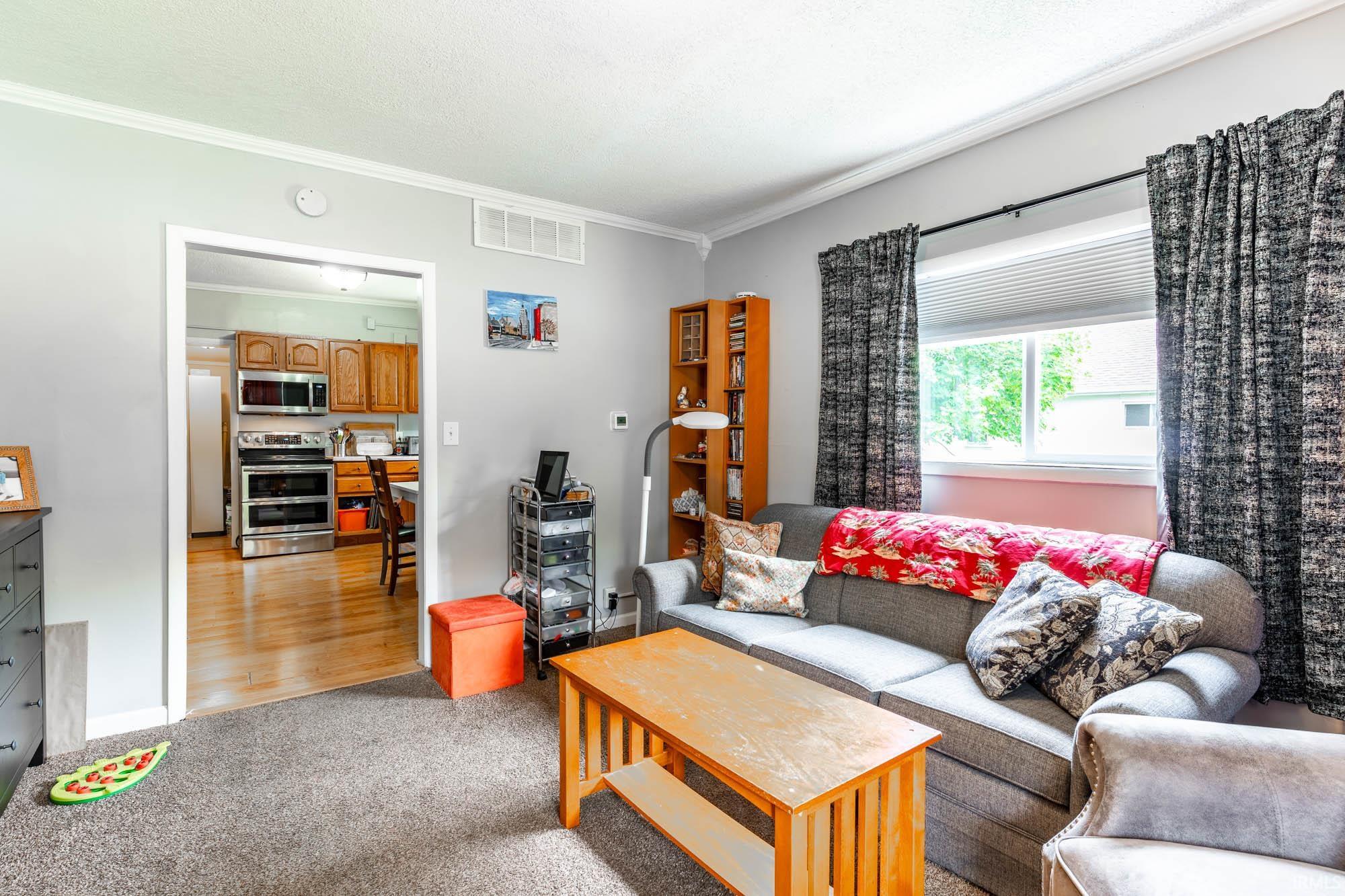 1502 Vance
