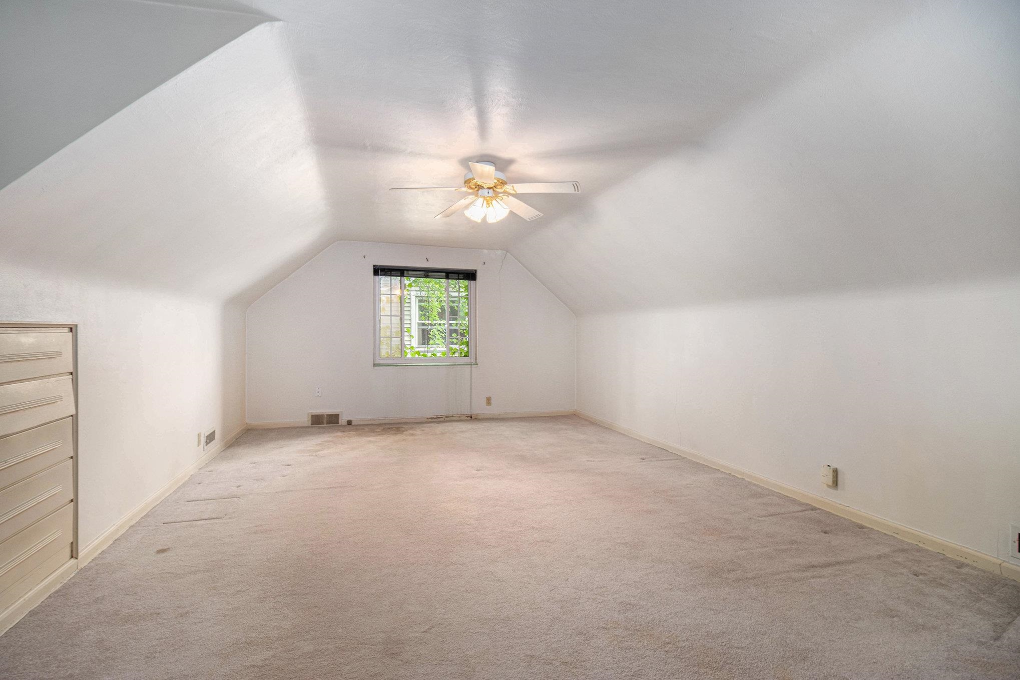 1512 Cedar