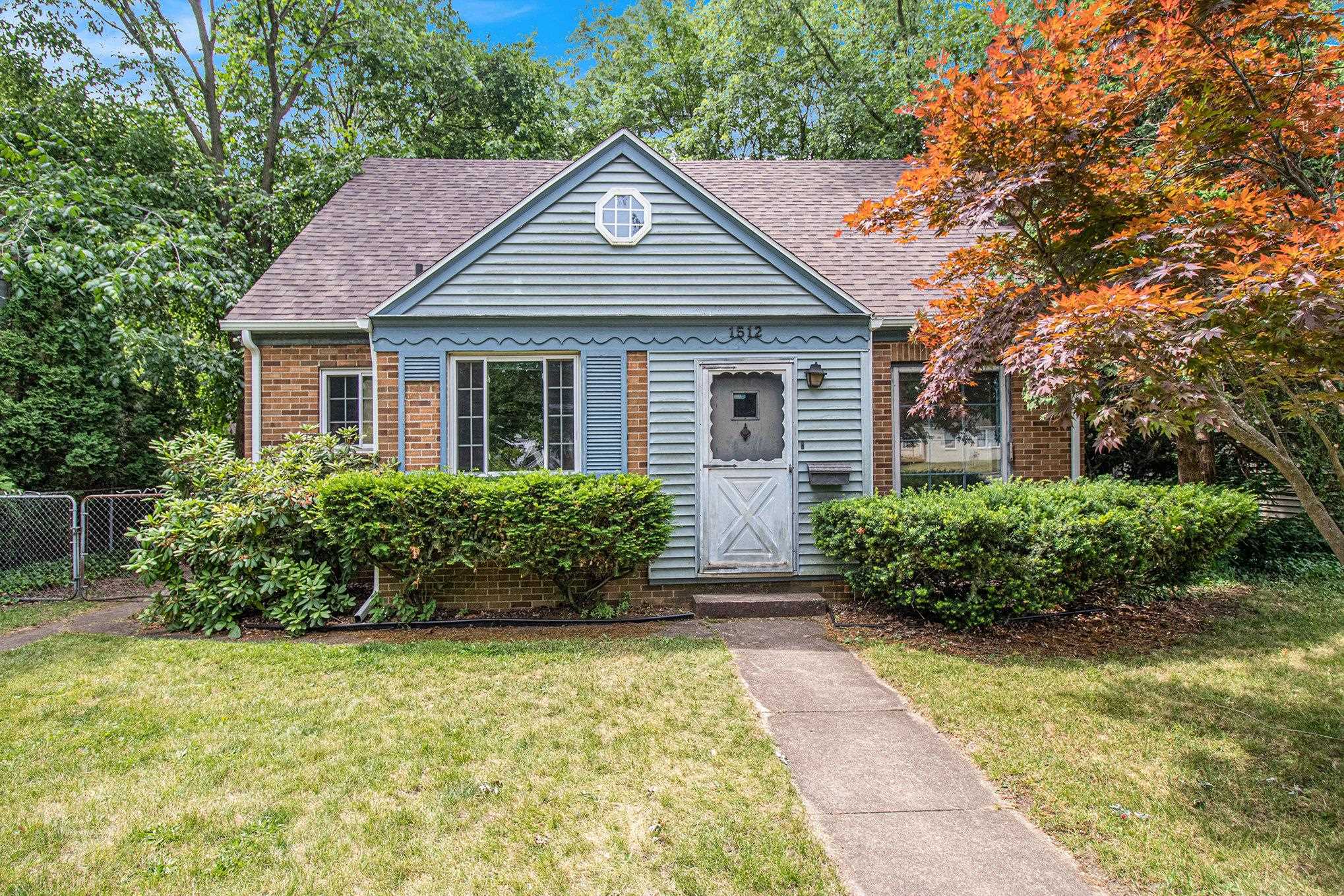 1512 Cedar