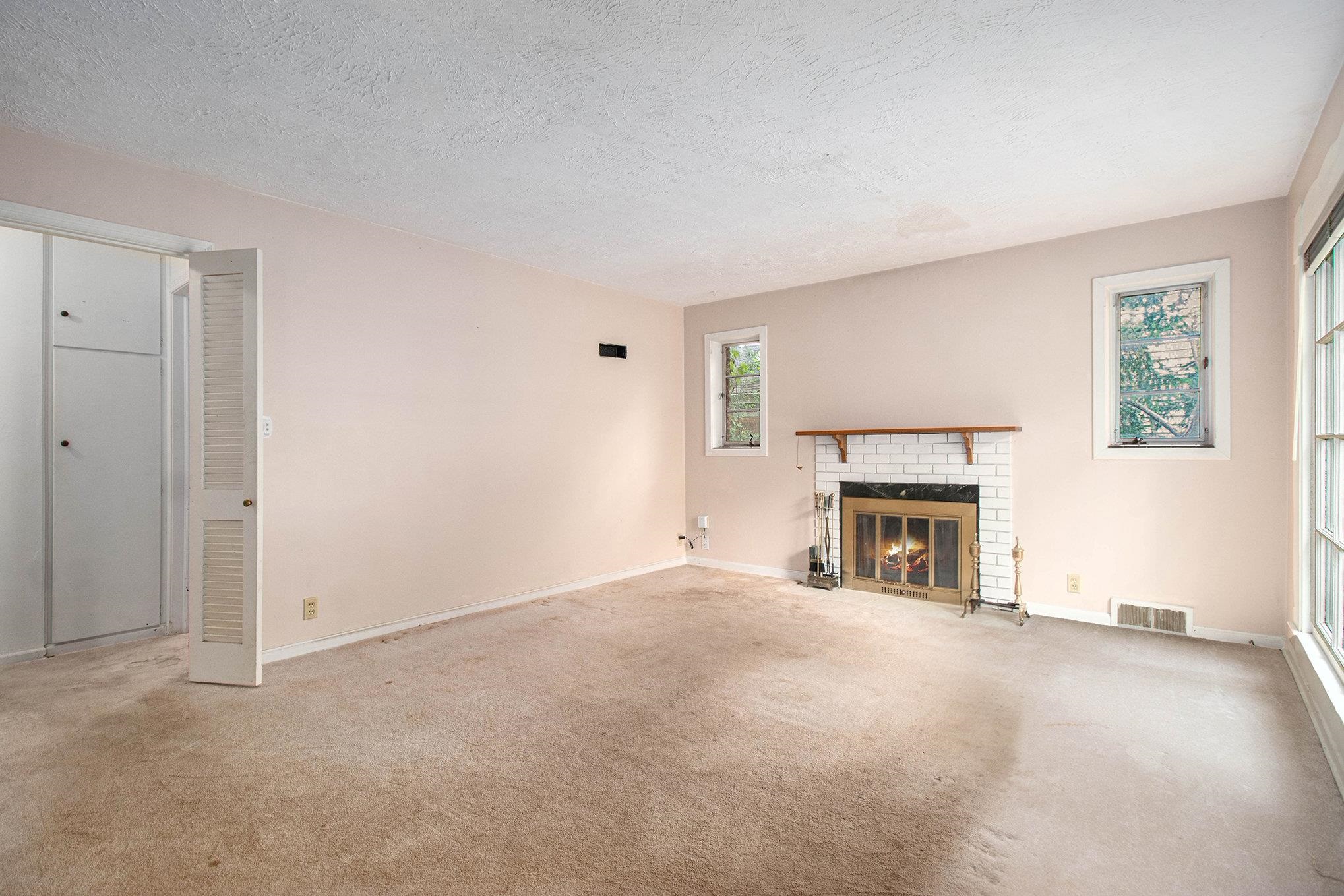 1512 Cedar