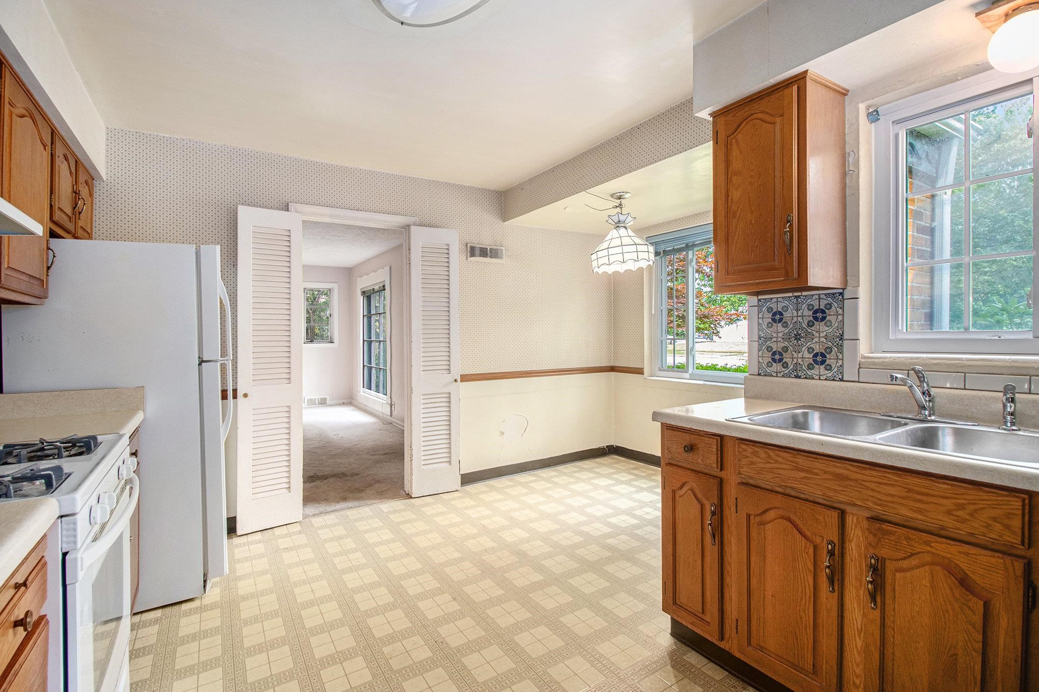 1512 Cedar