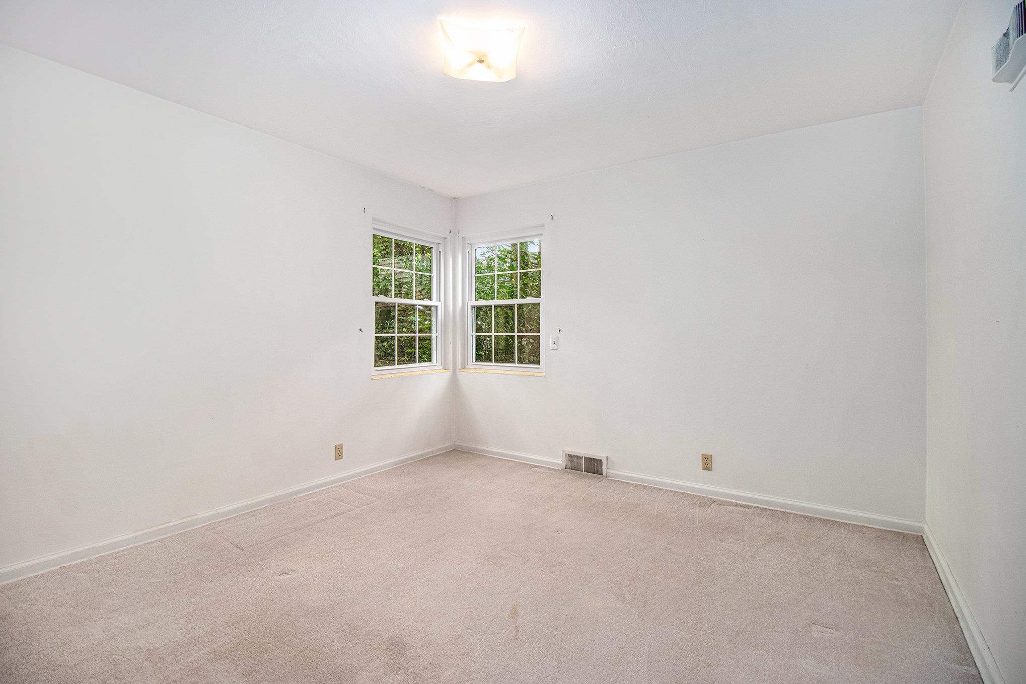 1512 Cedar