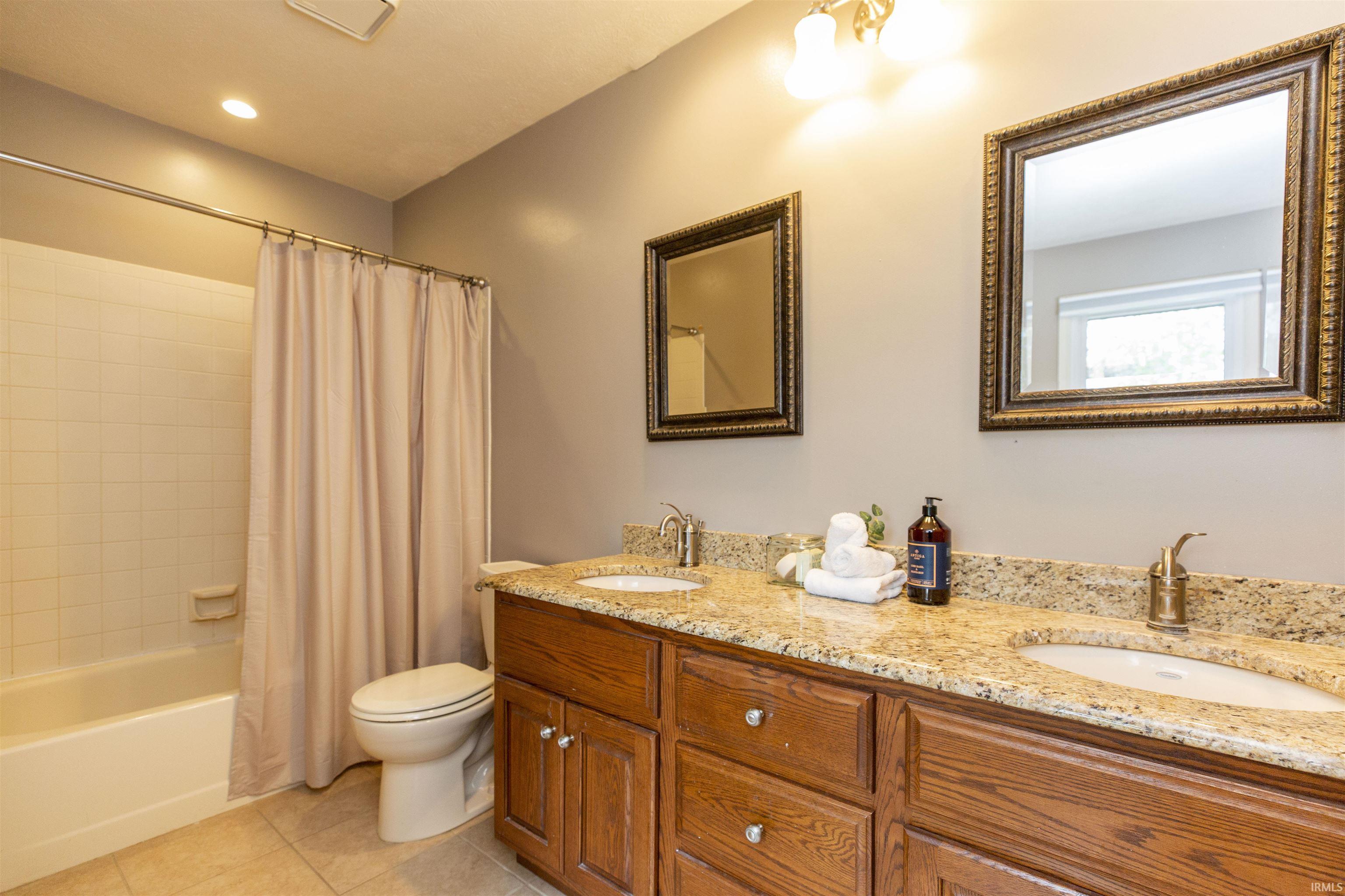 2808 Belknap