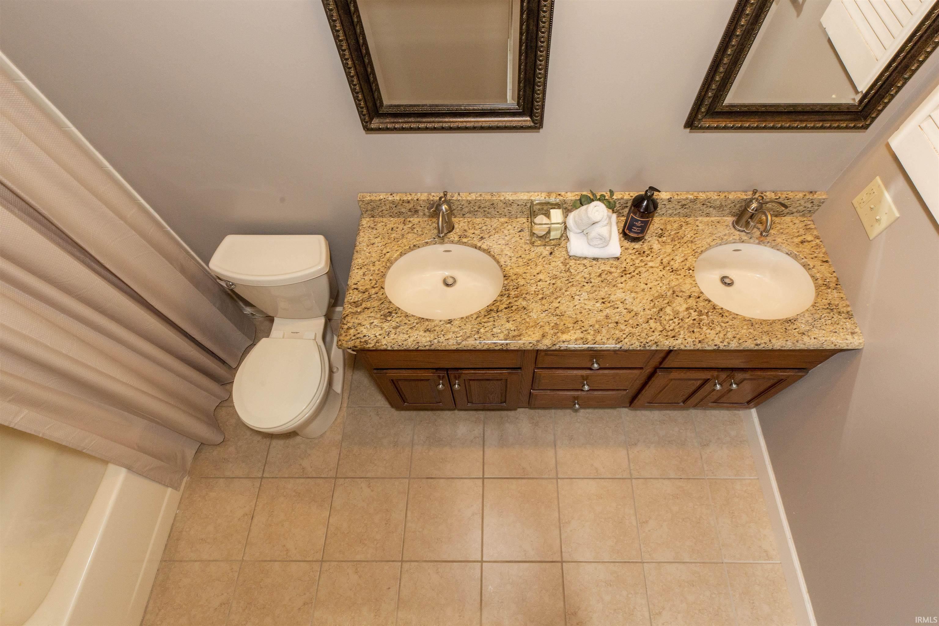 2808 Belknap