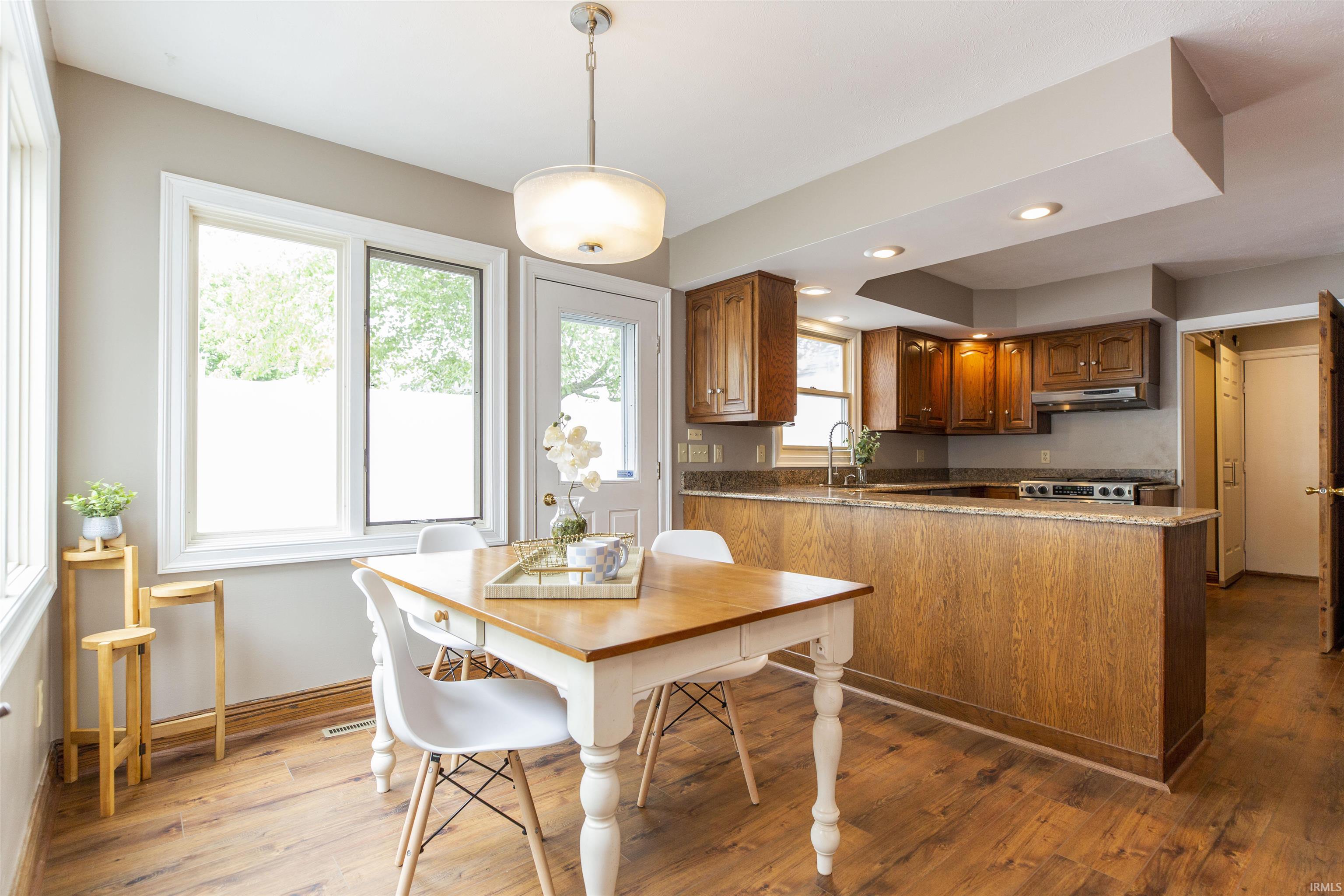 2808 Belknap