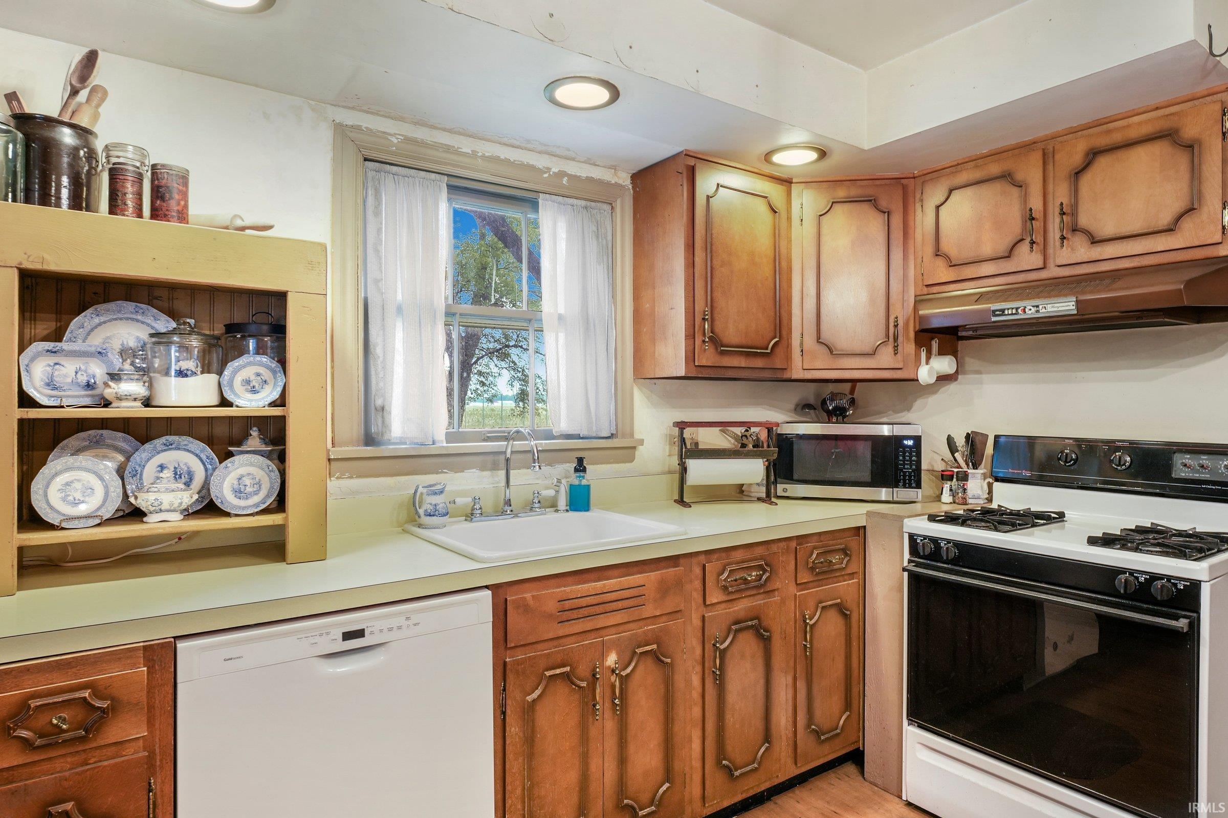 53425 County Road 7