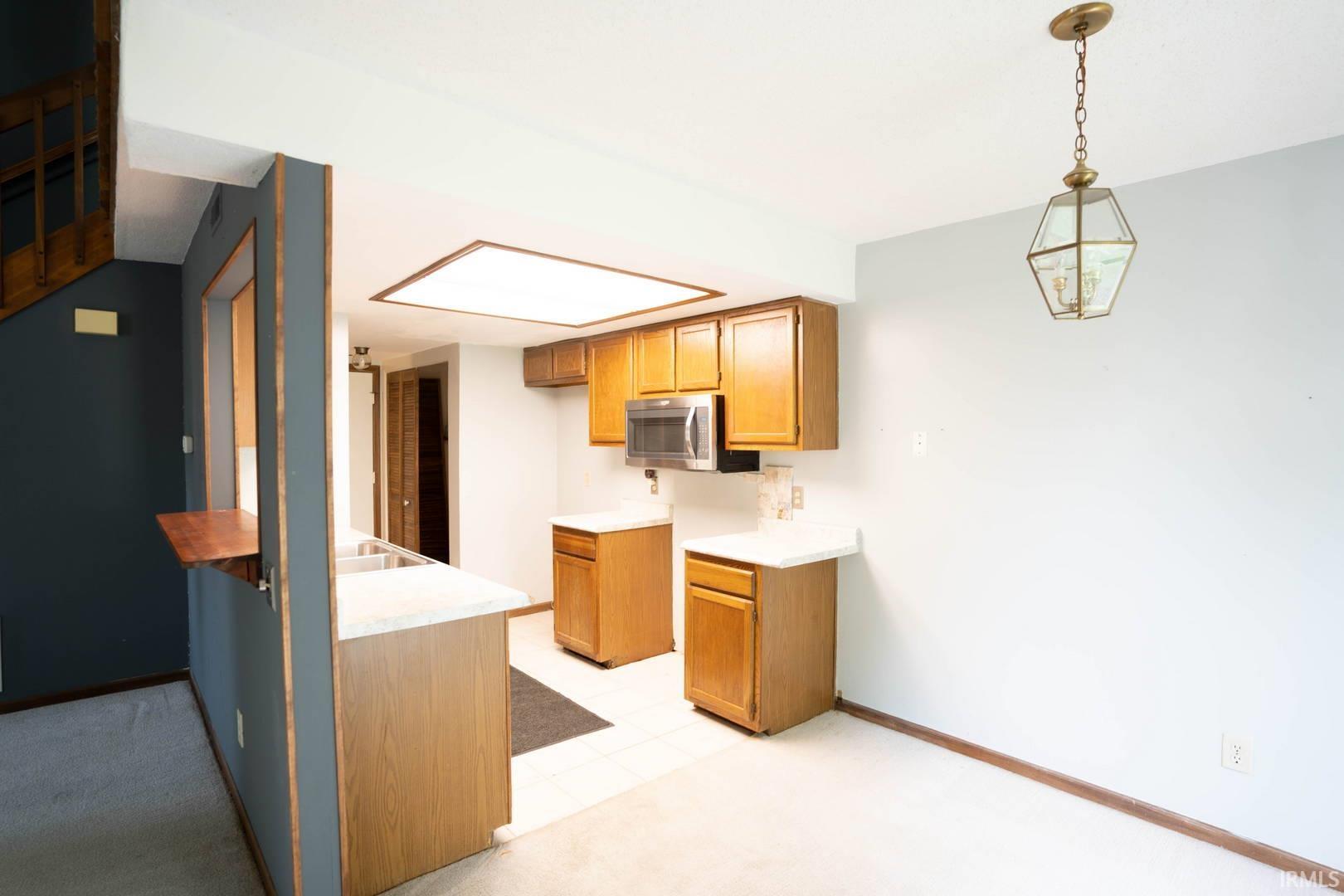 6205 Crofton