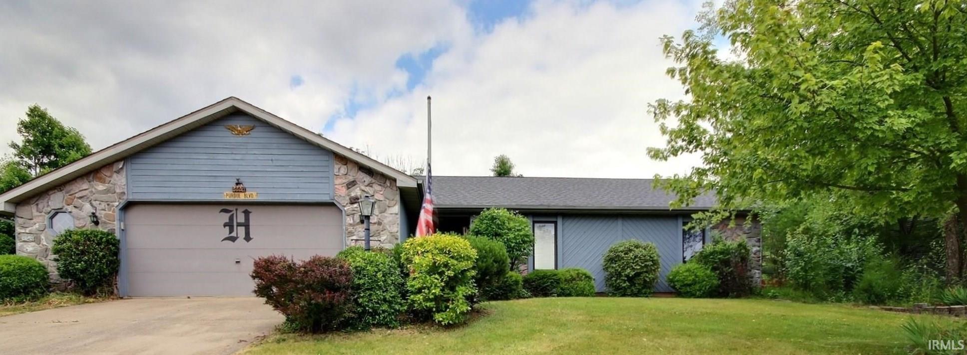 2228 Candlewick