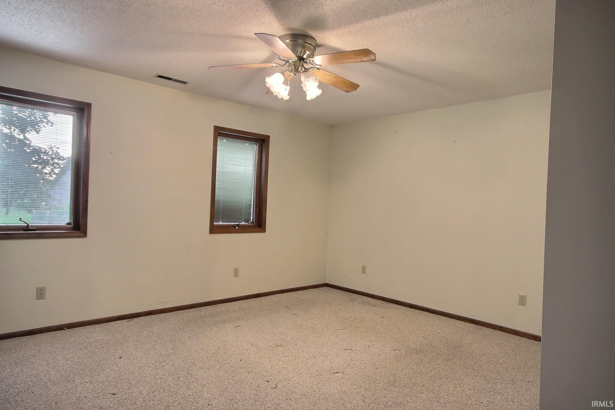 2228 Candlewick