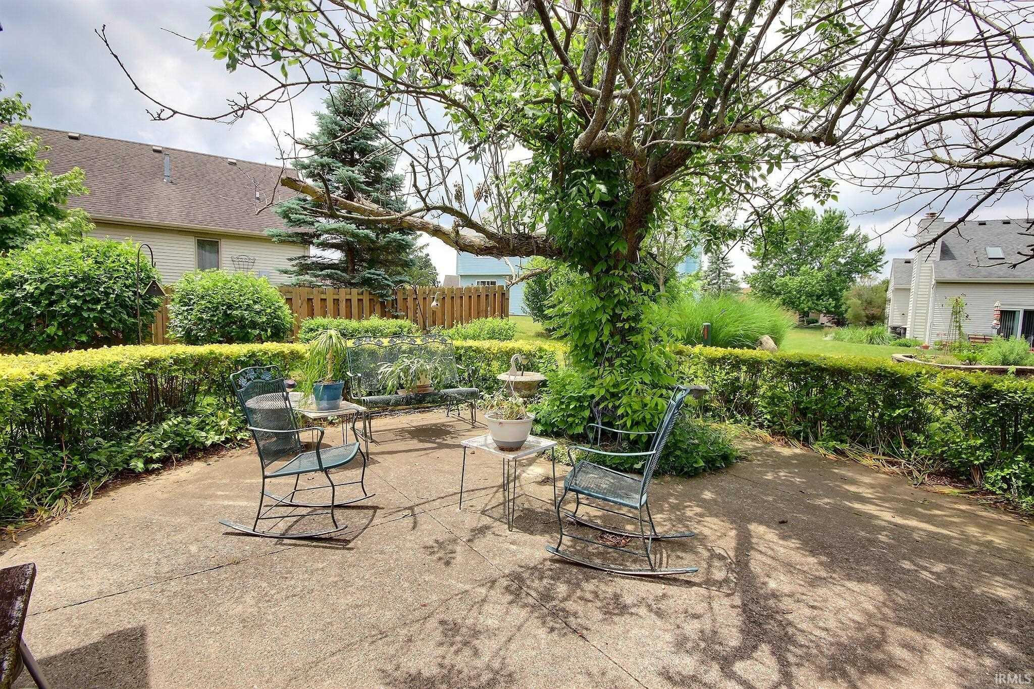 2228 Candlewick