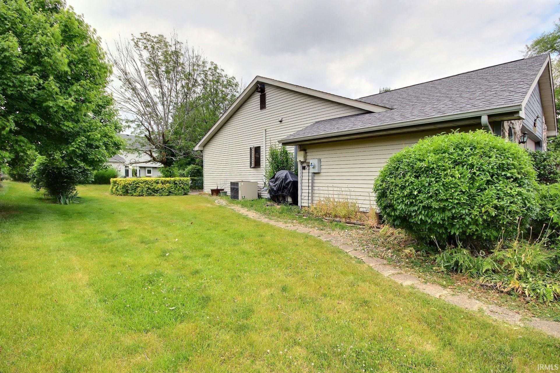 2228 Candlewick