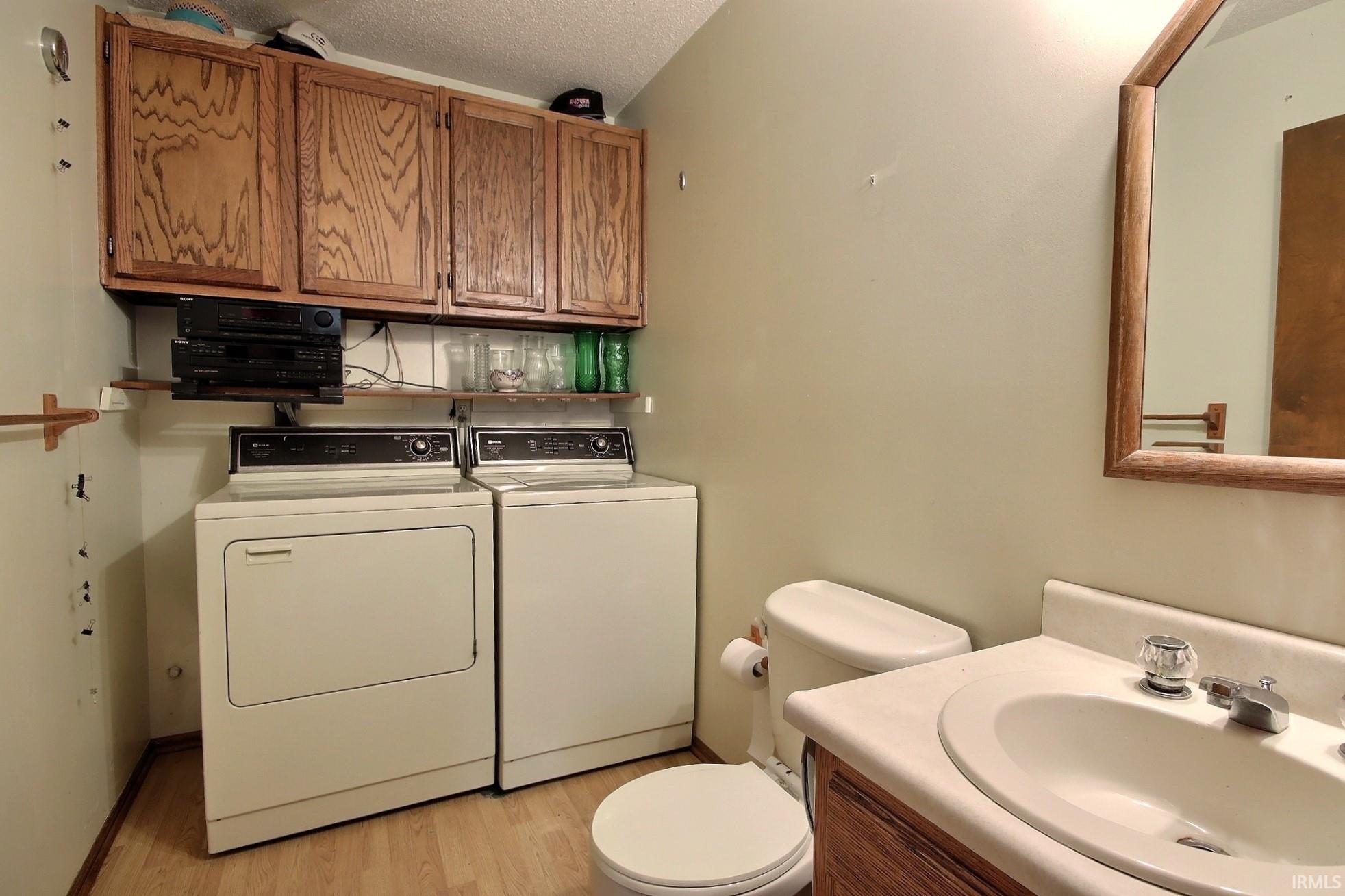 2228 Candlewick