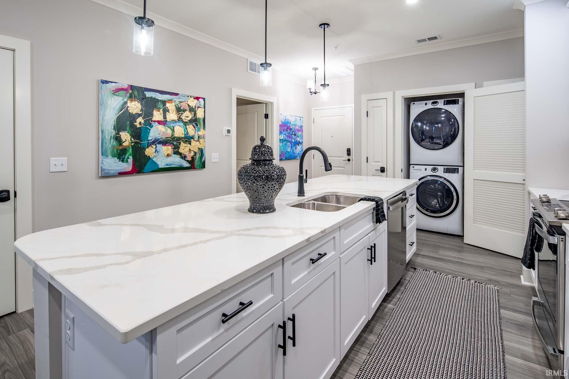 1010 Corby Unit 105, Apt Unit 105 Bre